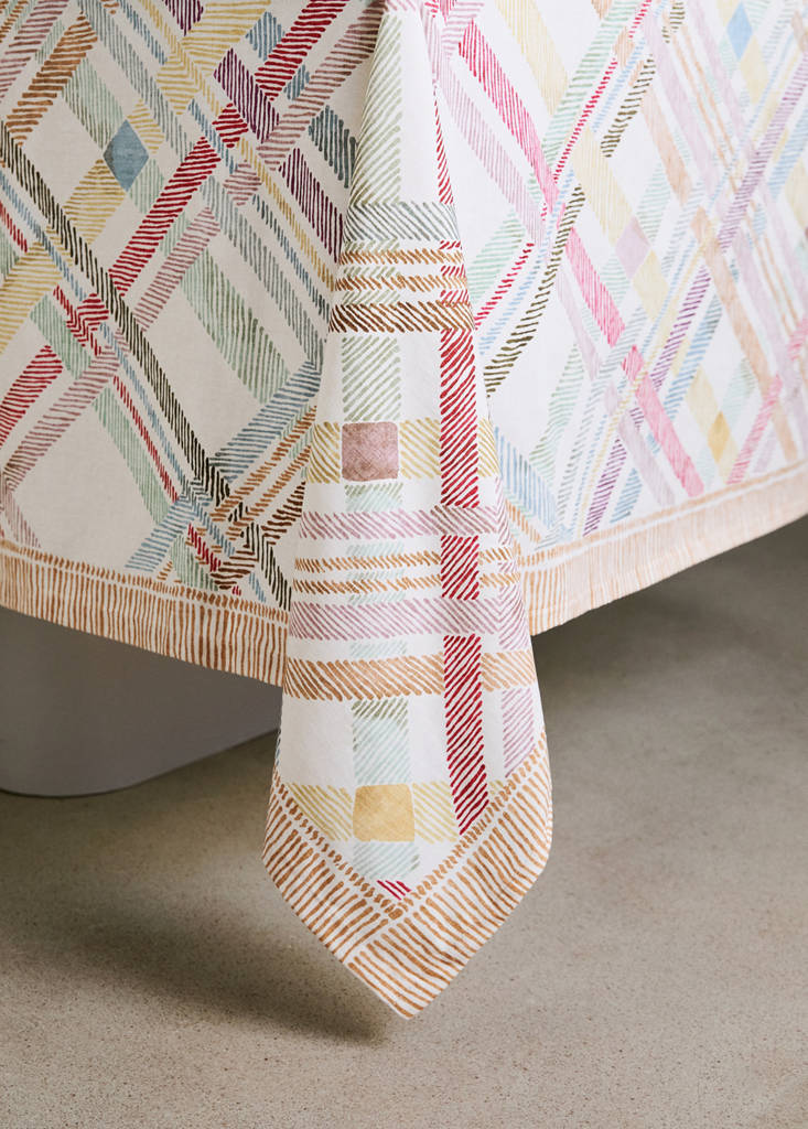 Multicoloured checked cotton tablecloth for 6 to 8 diners — Lilac