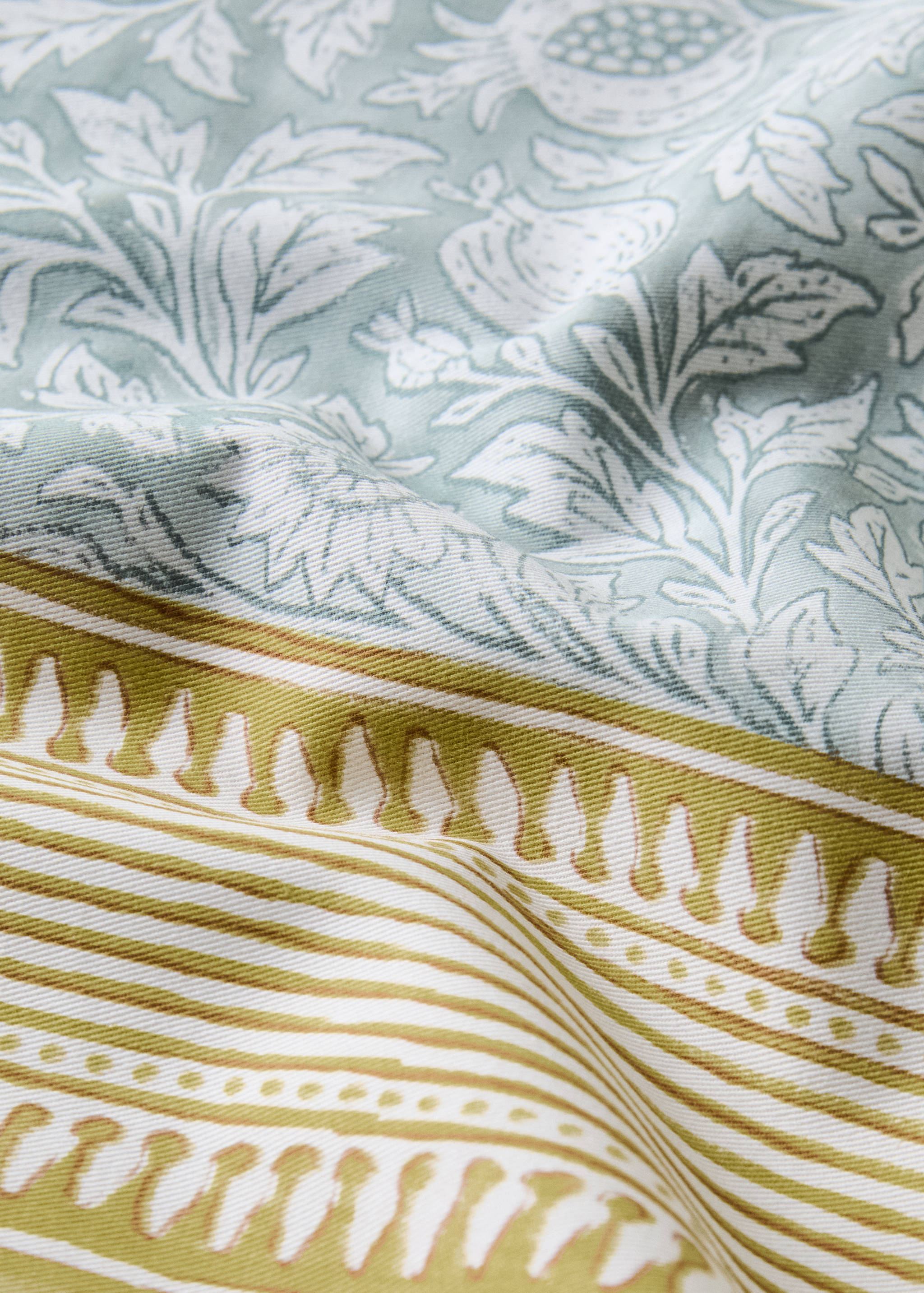 Block print style cotton tablecloth for 6 to 8 guests - Details of the article 2