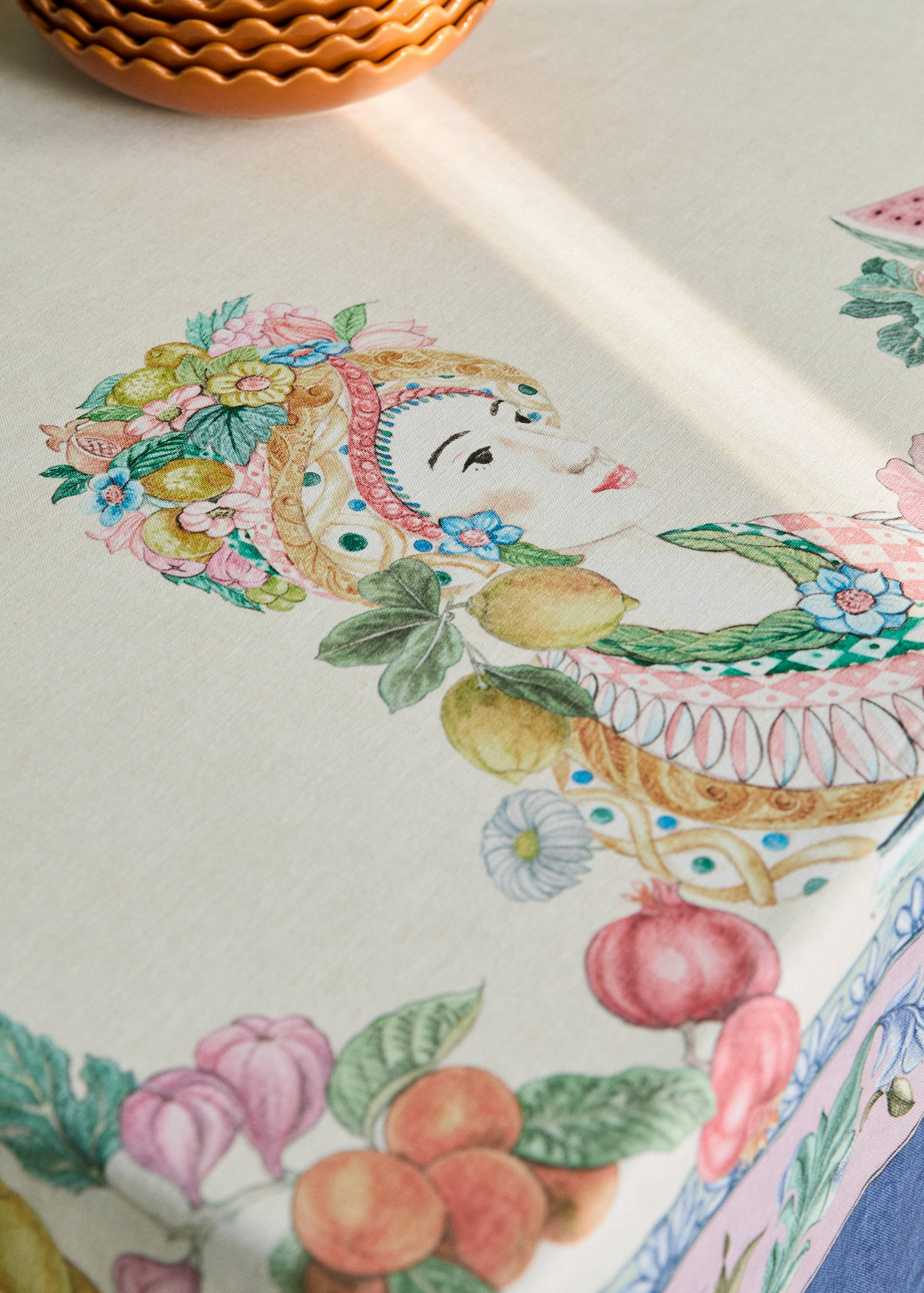 Fruit print cotton linen tablecloth for 6 to 8 people - Details of the article 8