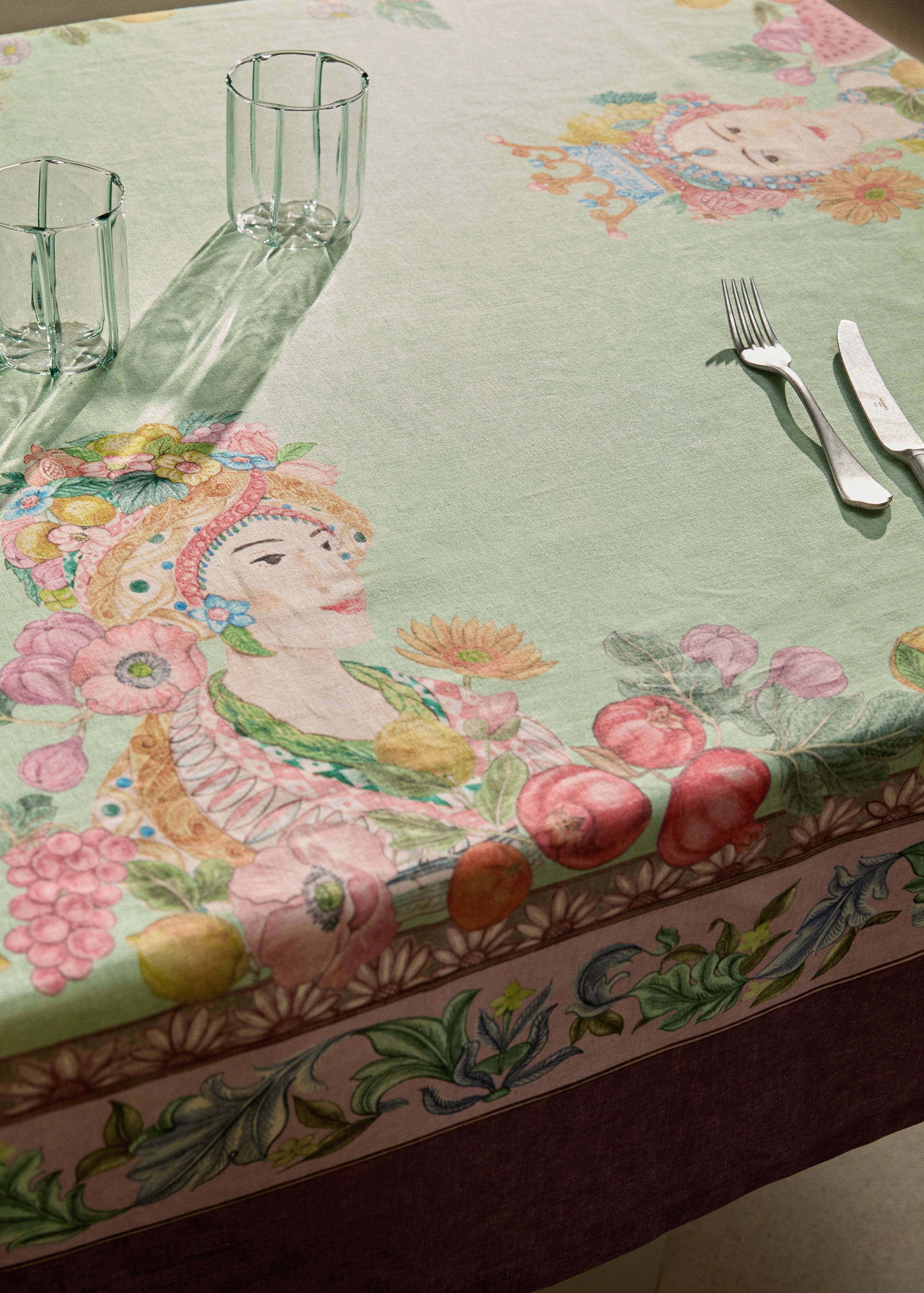 Fruit print cotton linen tablecloth for 6 to 8 people - Details of the article 7