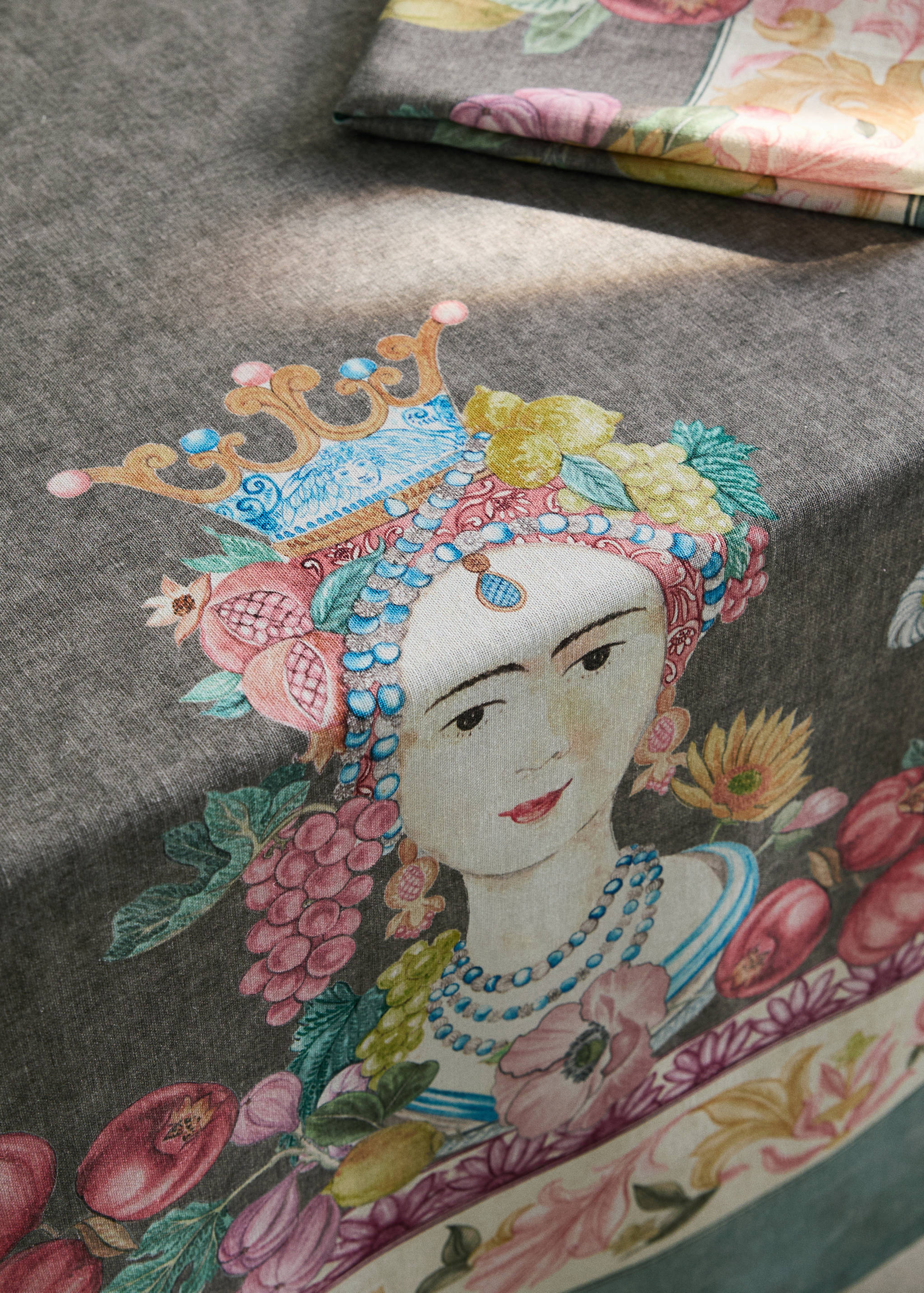 Fruit print cotton linen tablecloth for 6 to 8 people - Details of the article 7