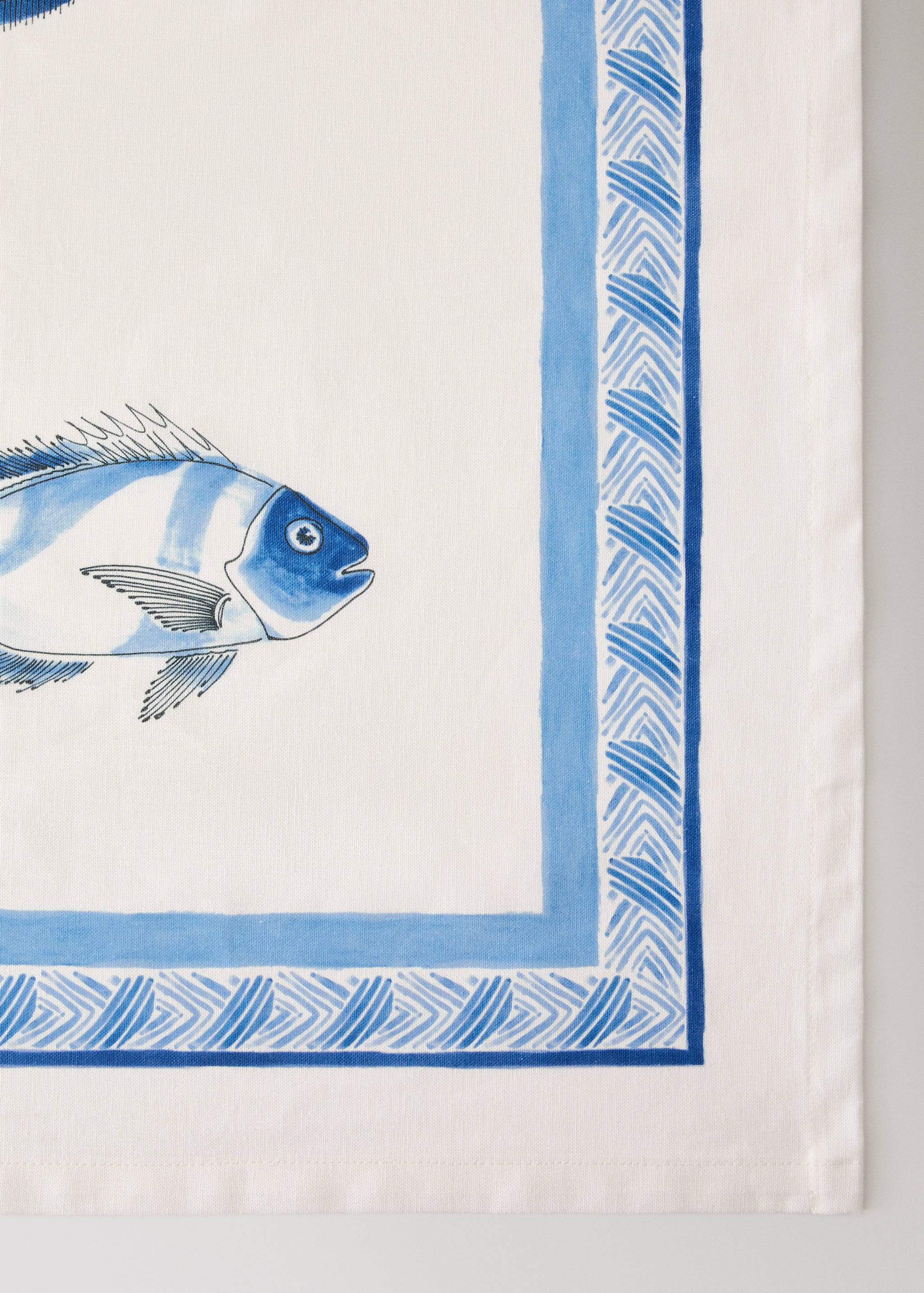 Cotton linen tablecloth with nautical motifs for 8 to 10 diners - Details of the article 2