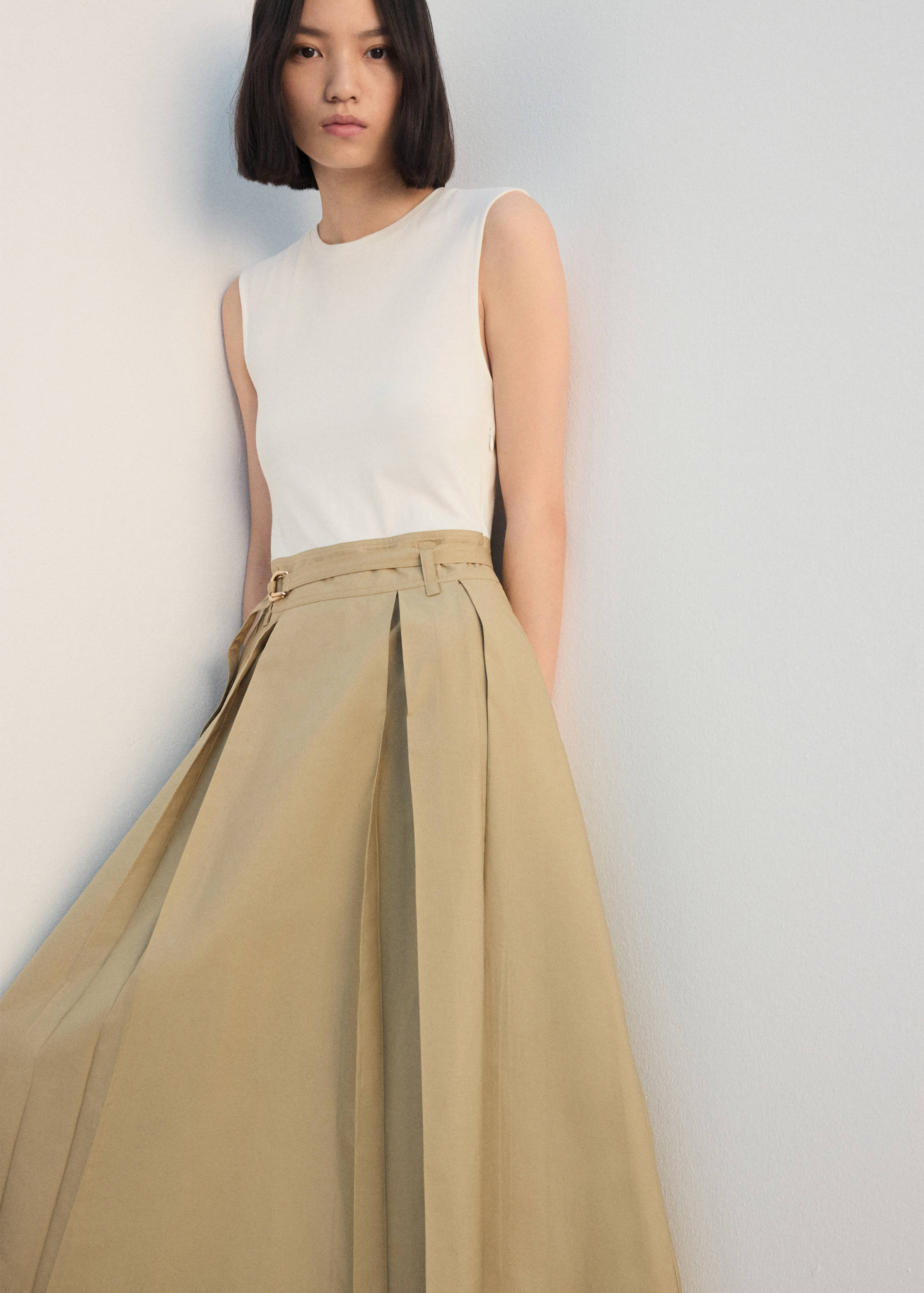 Flared midi-dress with belt - Details of the article 2