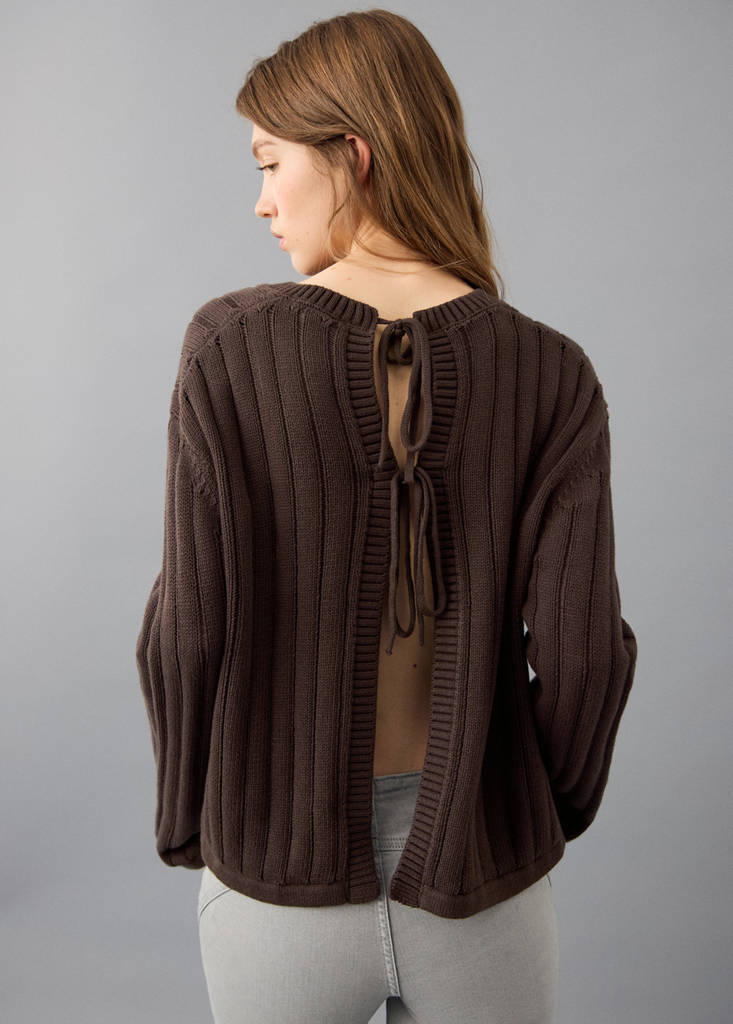 Knitted ribbed sweater — Brown