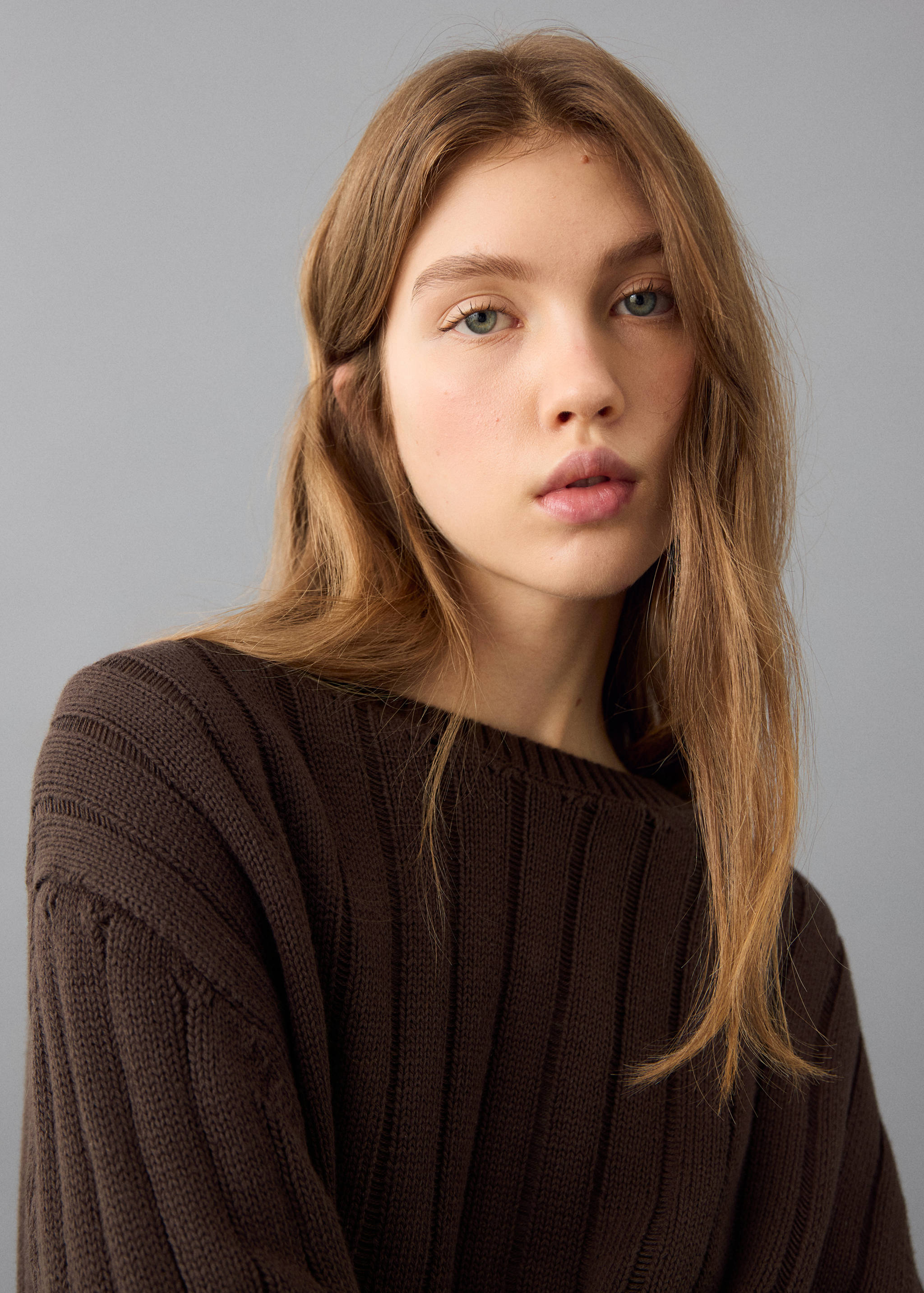 Knitted ribbed sweater - Details of the article 1