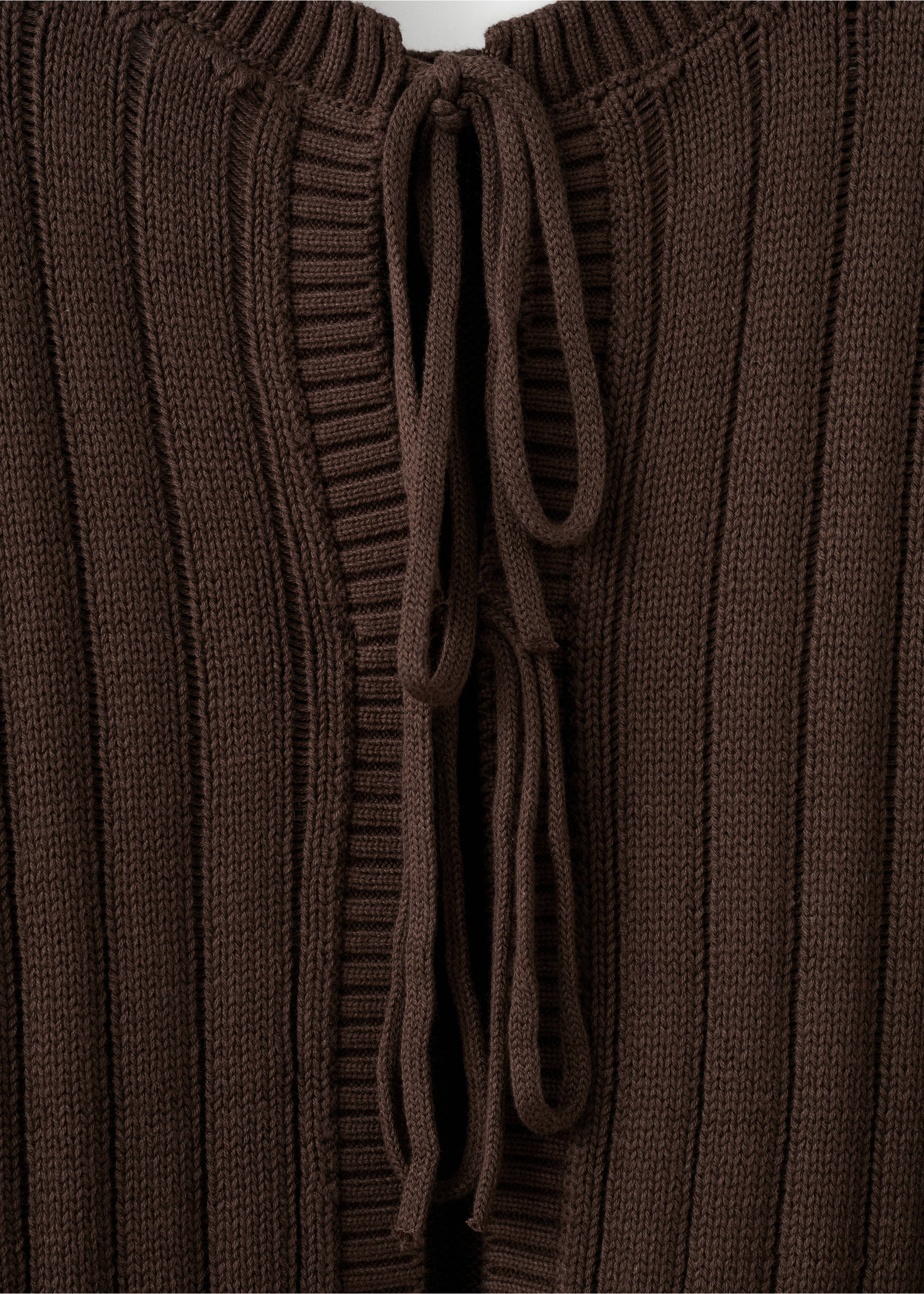 Knitted ribbed sweater - Details of the article 8, Brown. Ref: 27012546-00.