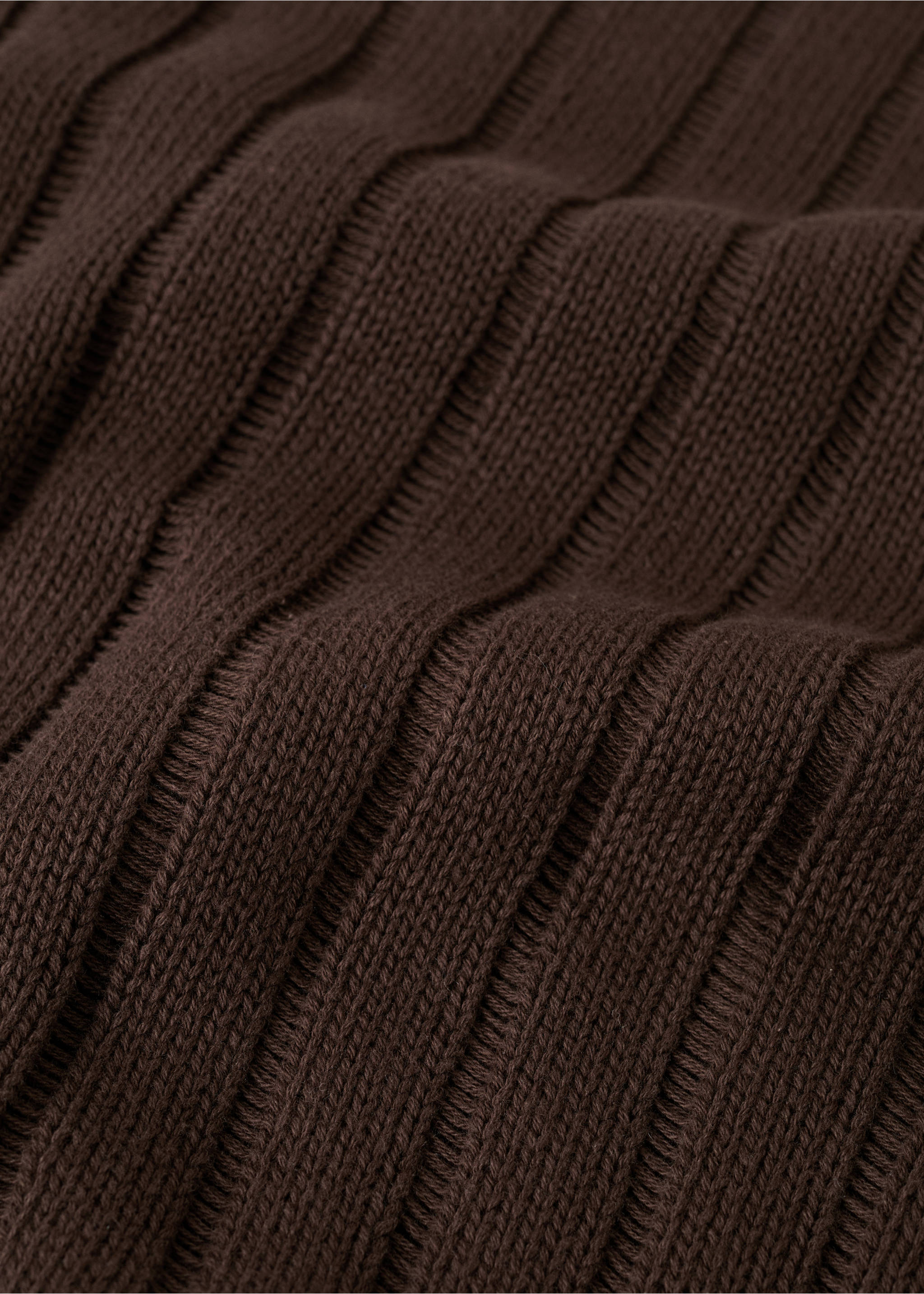 Knitted ribbed sweater - Details of the article 0, Brown. Ref: 27012546-00.