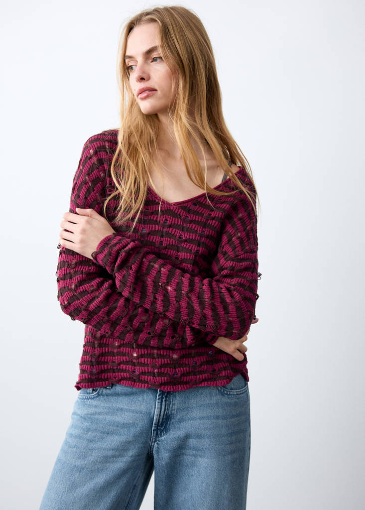 Openwork knit sweater — Cherry