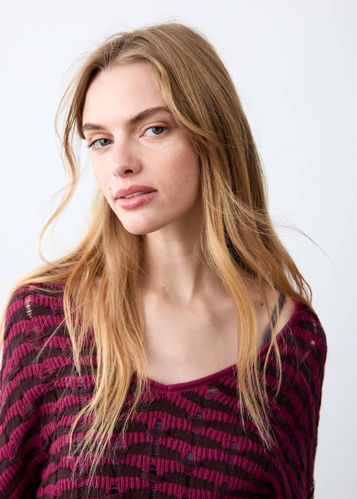Openwork knit sweater — Cherry