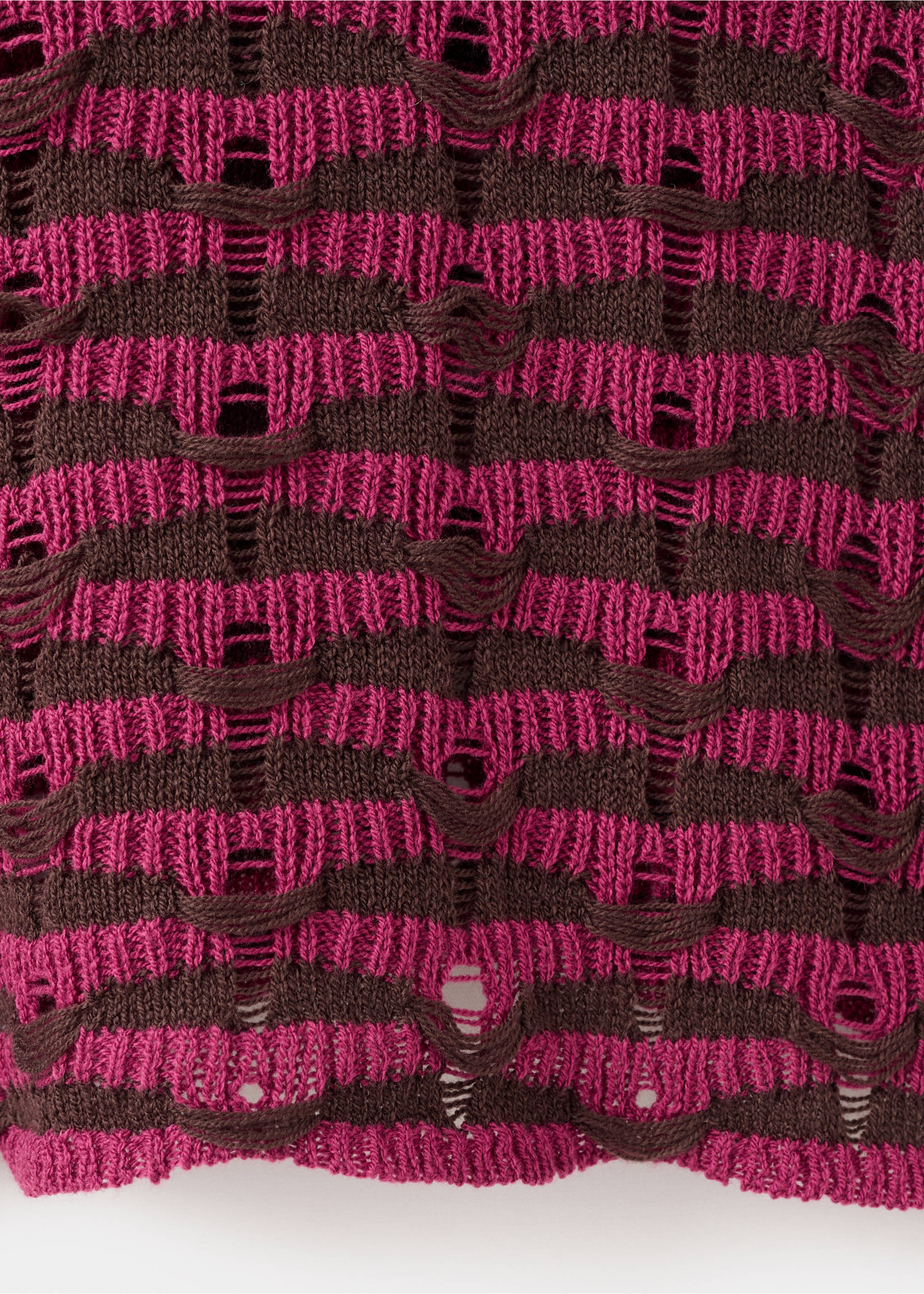 Openwork knit sweater - Details of the article 0, Cherry. Ref: 27012548-00.