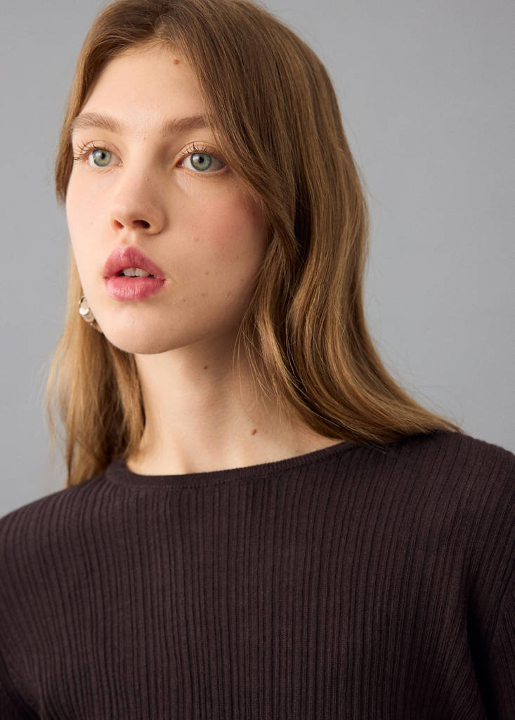 Fine-knit sweater — Brown