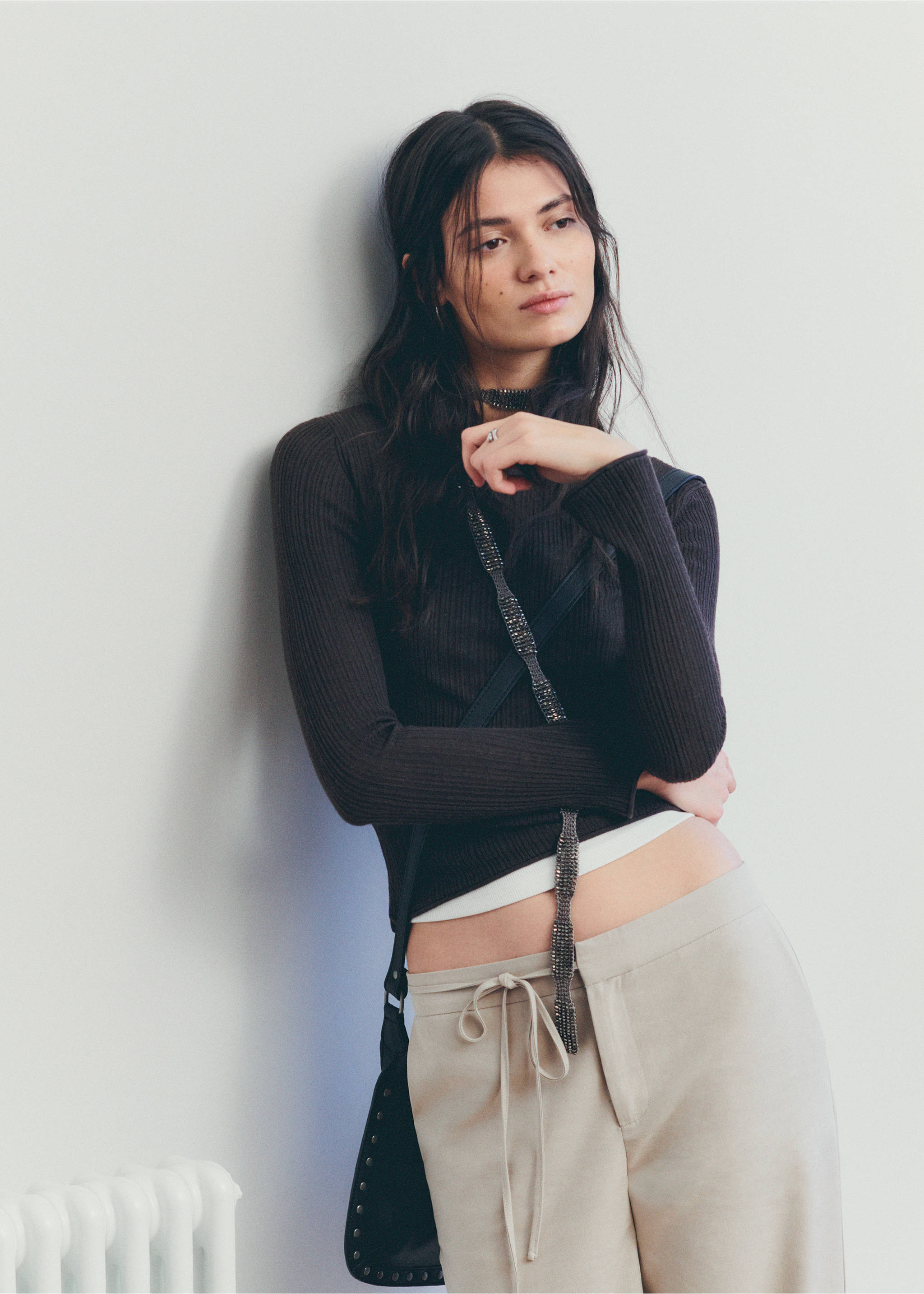 Fine-knit sweater - Details of the article 5, Brown. Ref: 27012551-00.