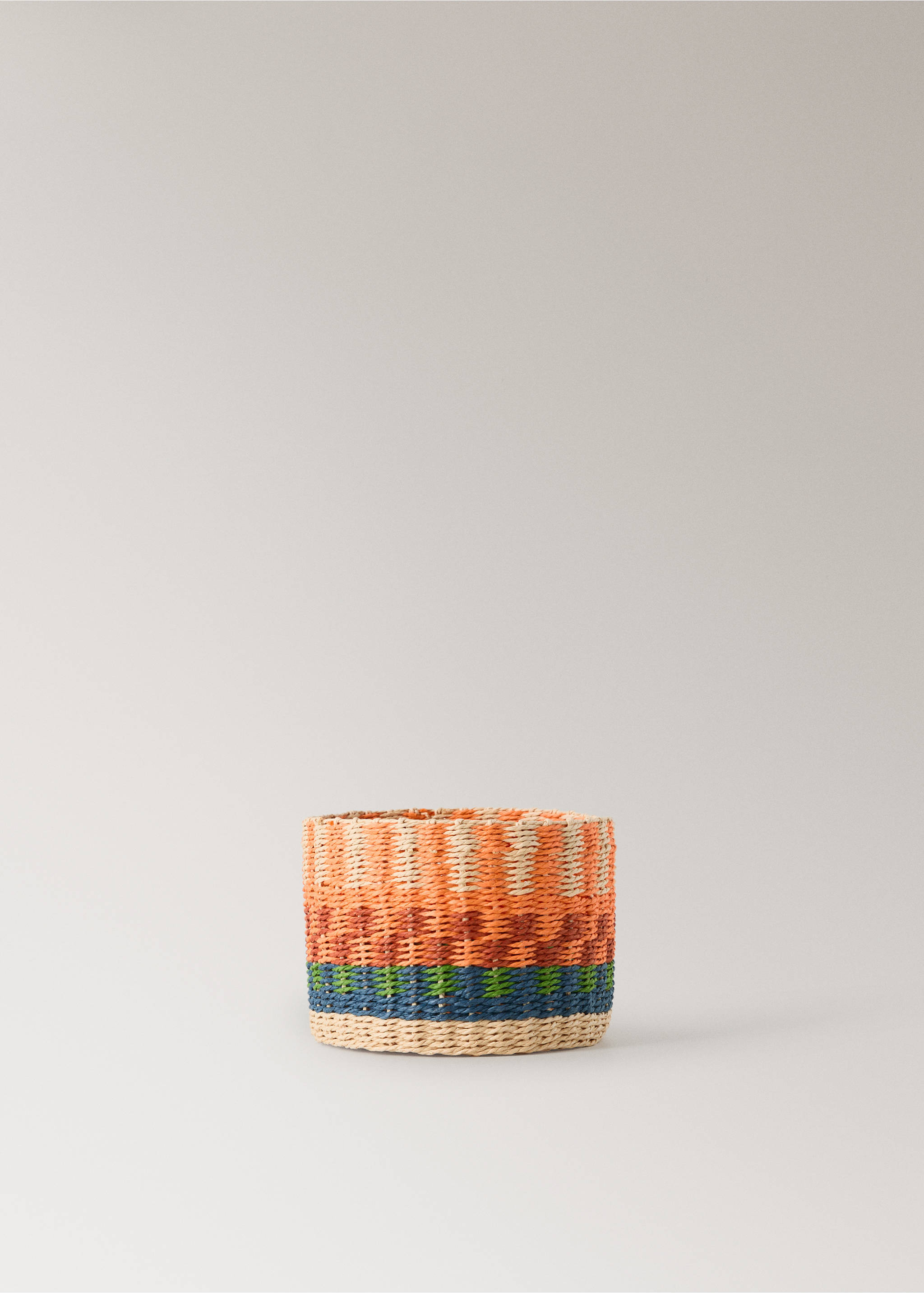 Small circular basket with colourful pattern - Article without model, Orange. Ref: 27012900-00.