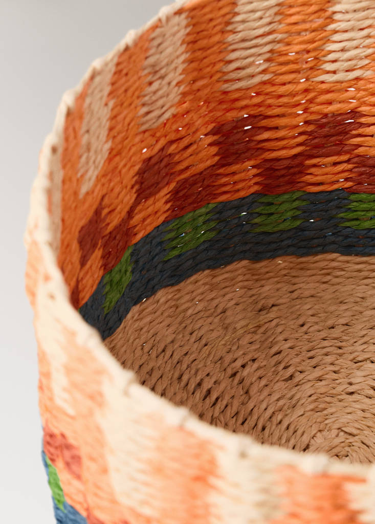 Small circular basket with colourful pattern — Orange