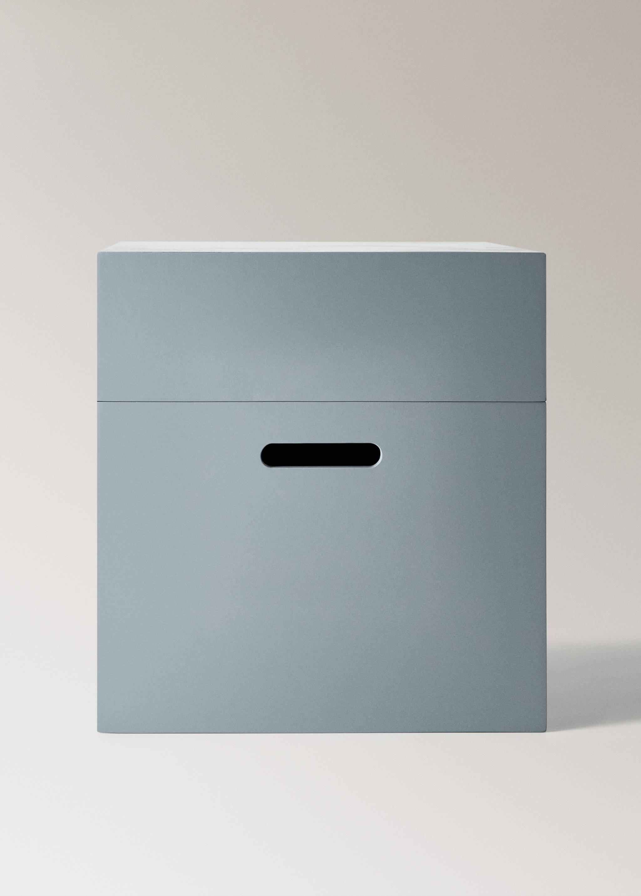 Rectangular slotted wooden box - Article without model