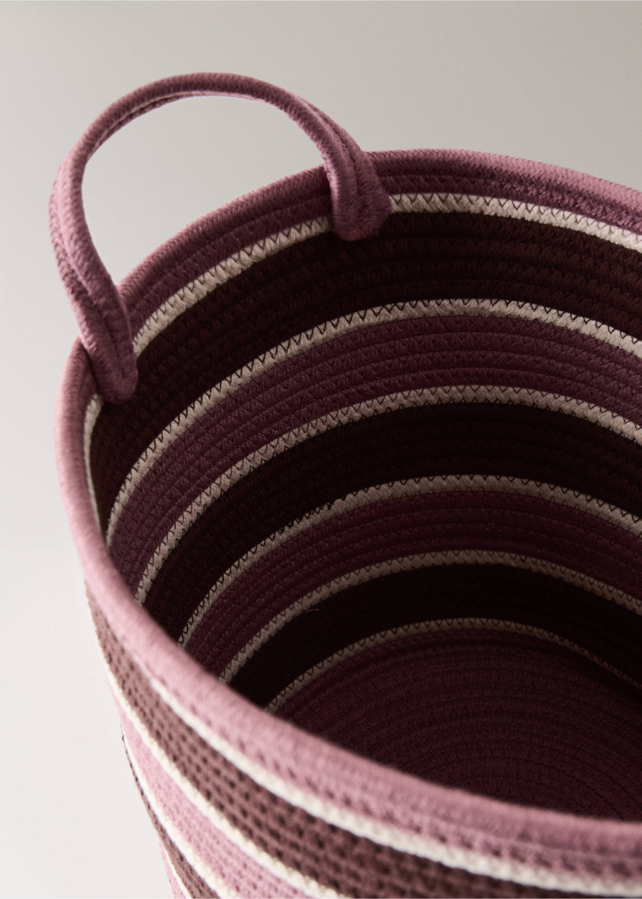 Cotton basket with stripe handles - Details of the article 3, Pastel Pink. Ref: 27012905-00.