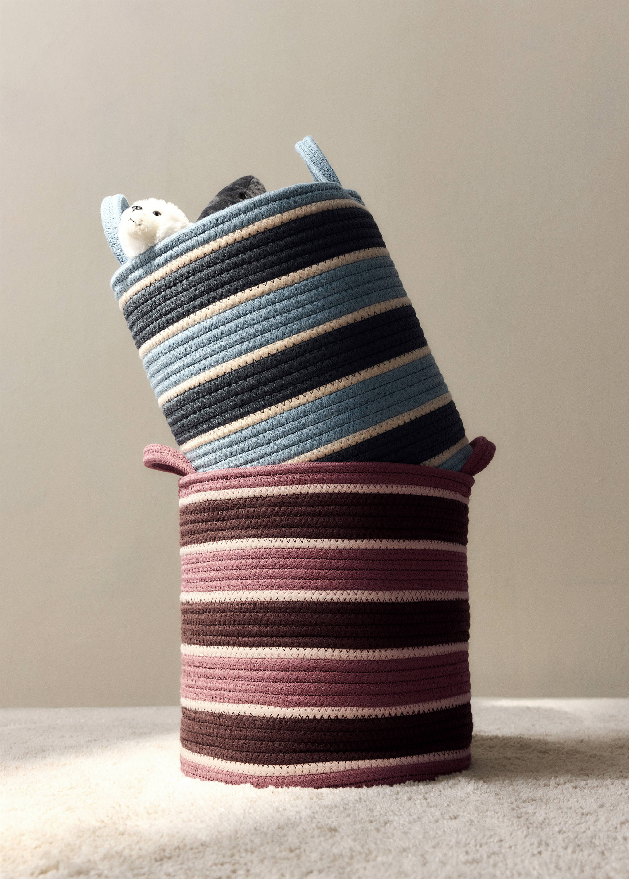 Cotton basket with stripe handles - General plane