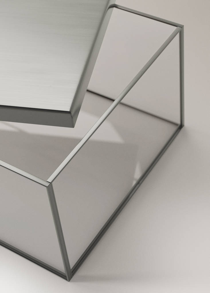 Large glass box with metal contrast — Silver