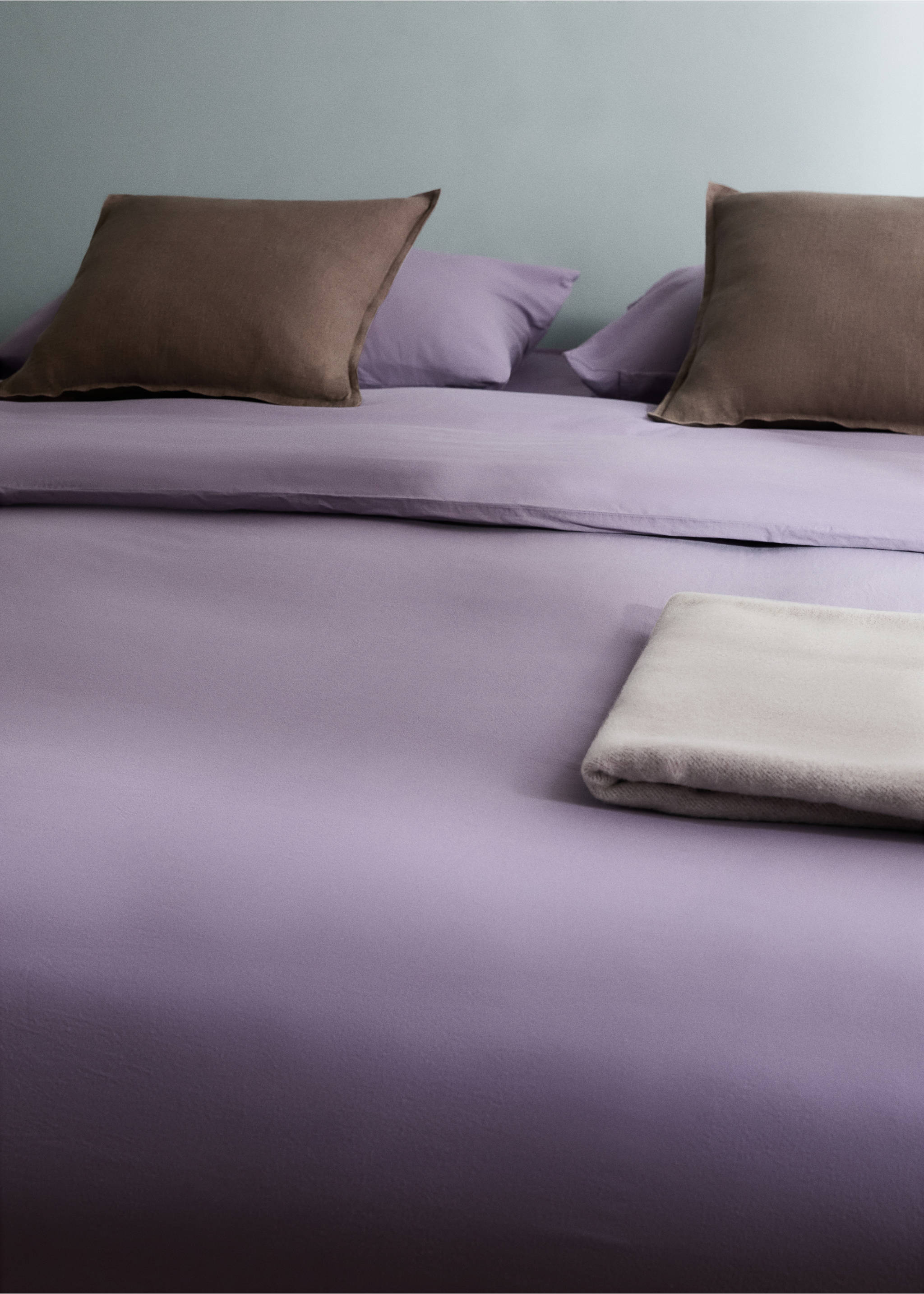 Garment-dyed cotton duvet cover for 90cm bed - Details of the article 7, Light/Pastel Purple. Ref: 27012918-00.