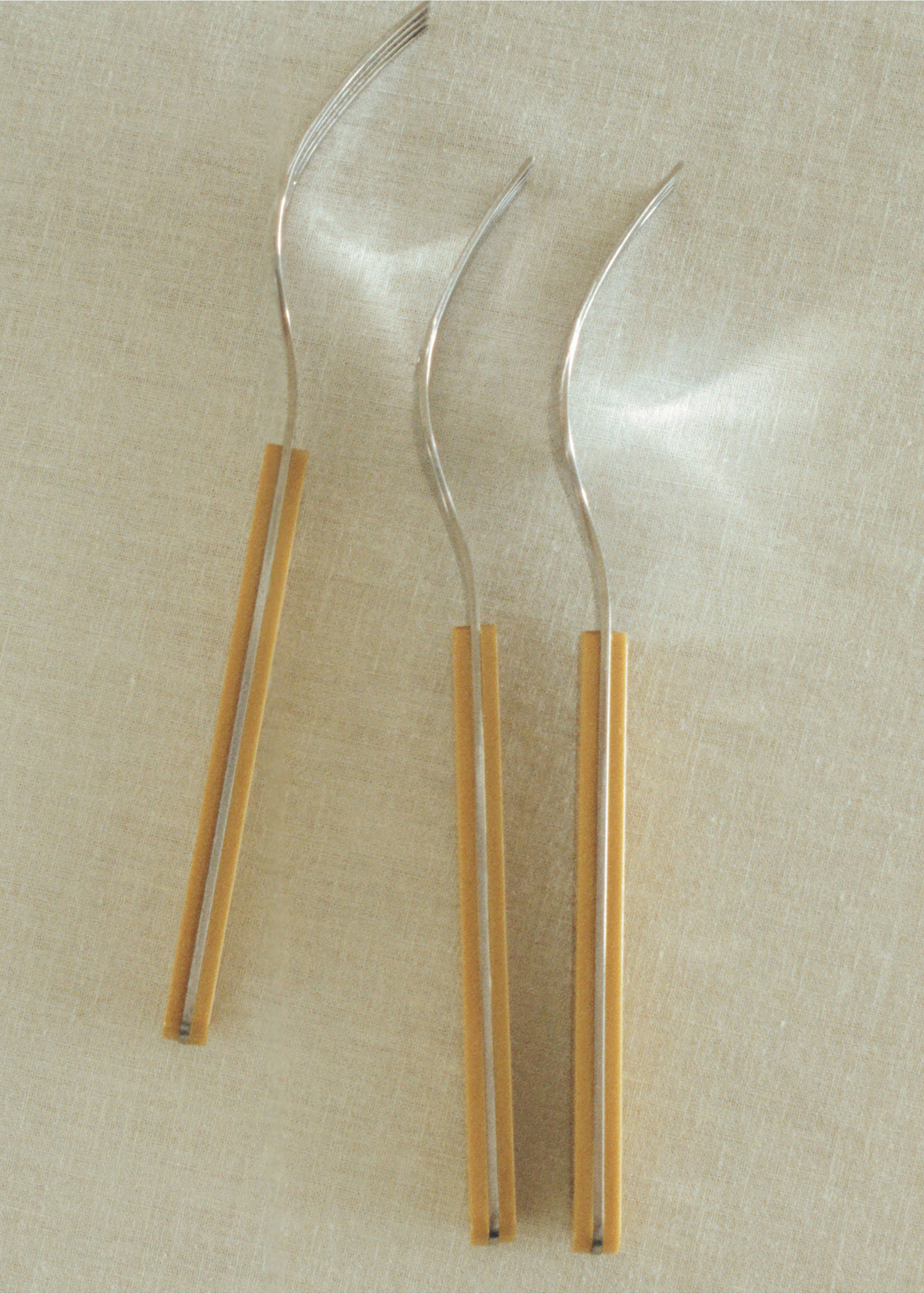 Bestickset i rostfritt stål med handtag i resin - Detaljer om artikeln 6, Curry. Ref: 27012922-00.