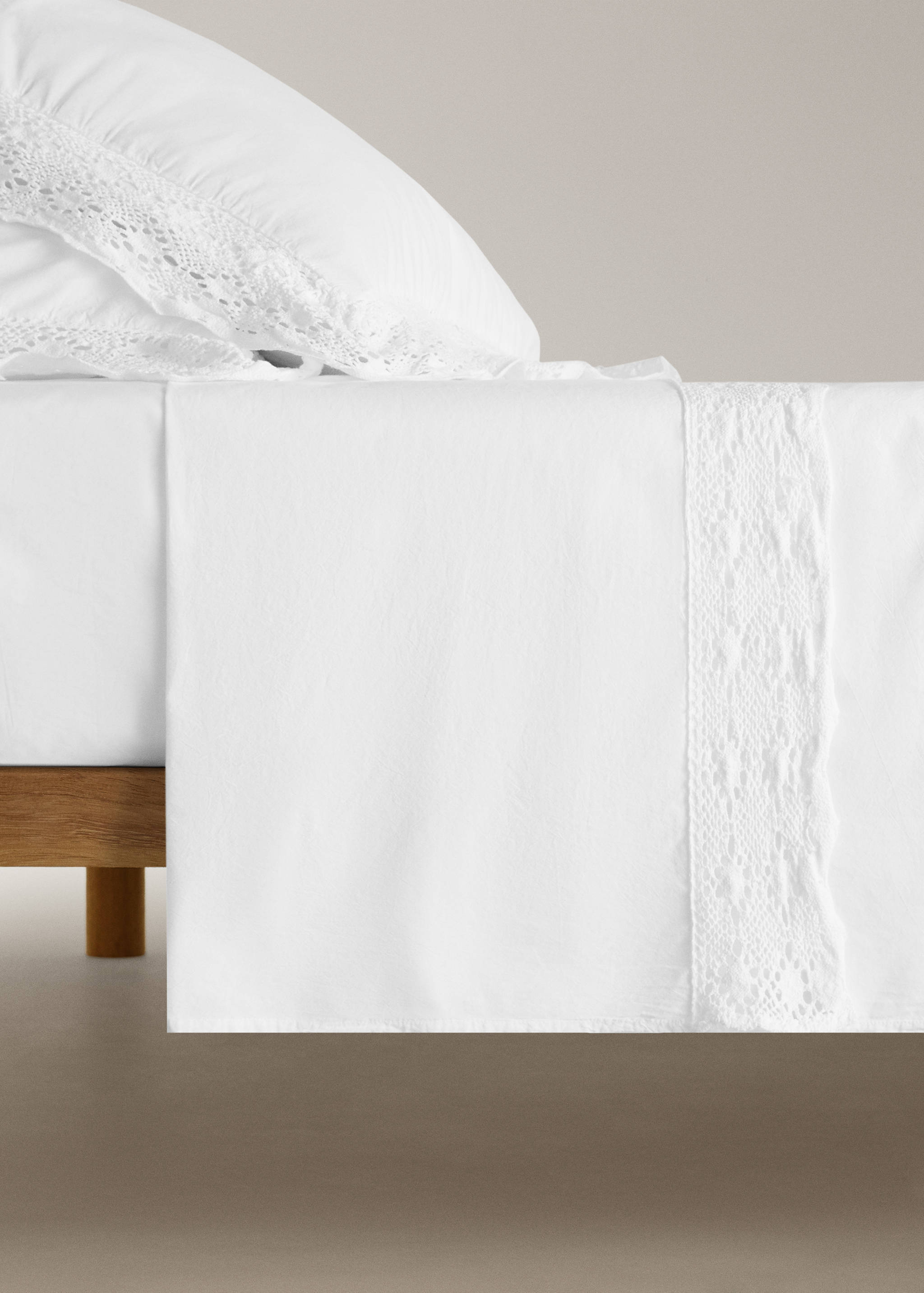 Oberlaken aus Baumwolle, garment-dyed,  mit breiter Spitze für 135/240 cm Bett - Artikel ohne Model