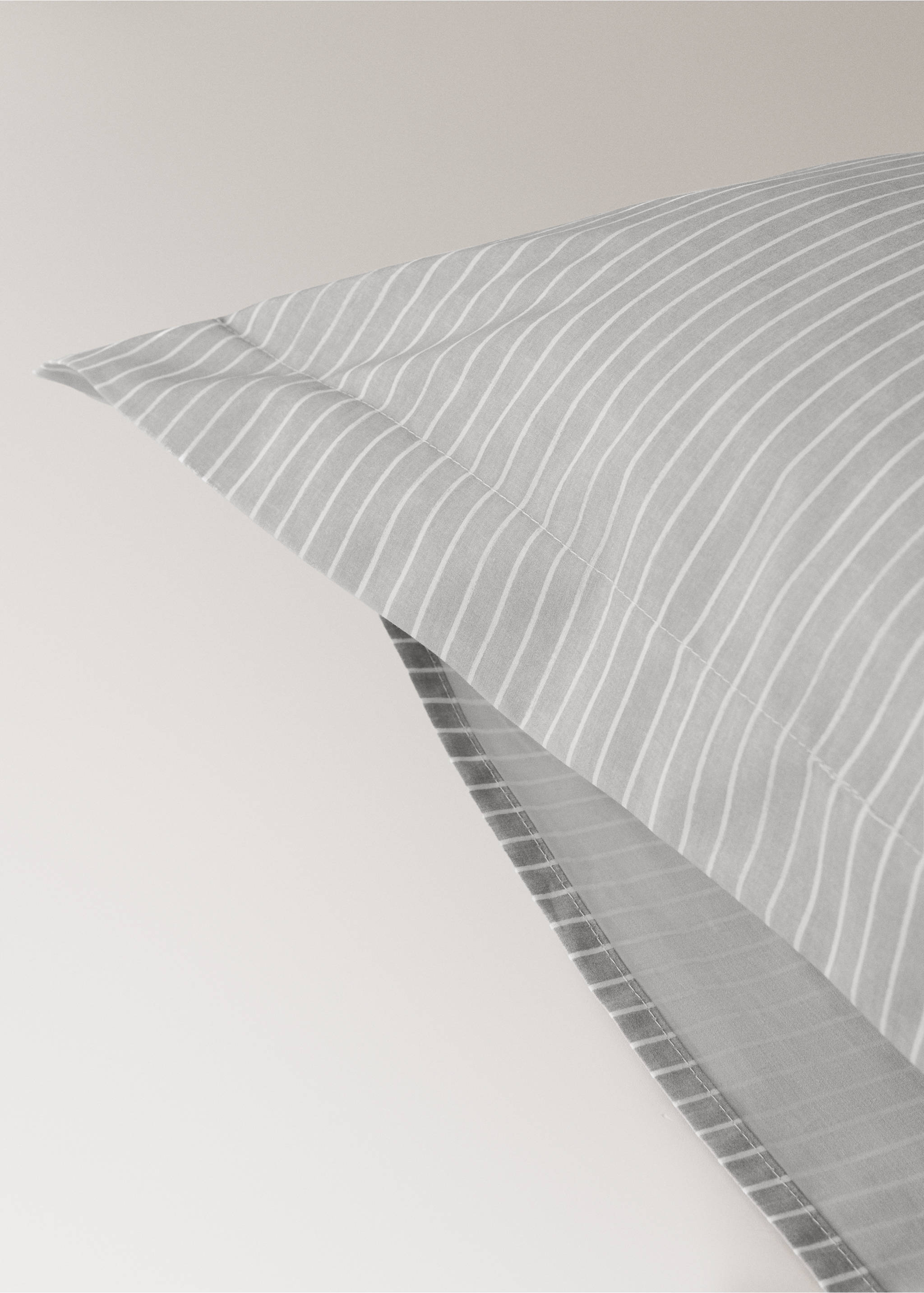 Two 60x60 cm percale cotton striped pillowcases - Details of the article 2, Light/Pastel Grey. Ref: 27012939-00.