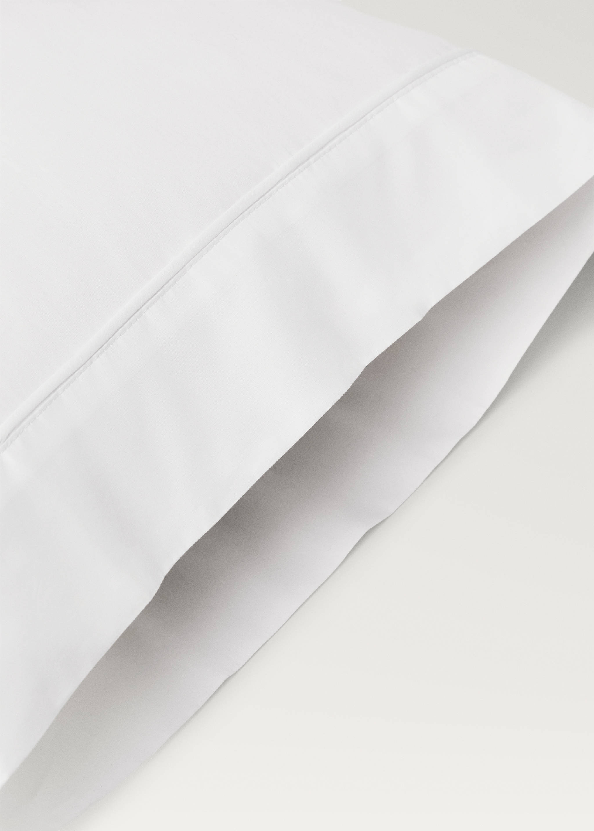 500-thread count cotton percale pillowcase with rounded piping detail, 45x110 cm - Details of the article 2