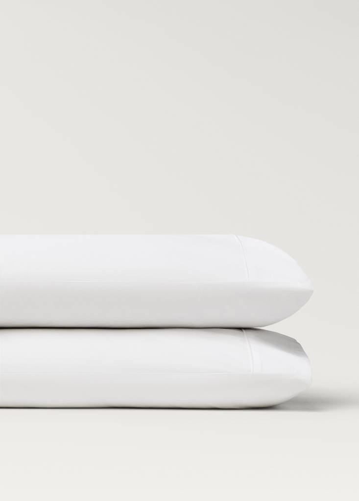 Two 500-thread count cotton percale pillowcases with rounded piping detail 50x75 cm — White
