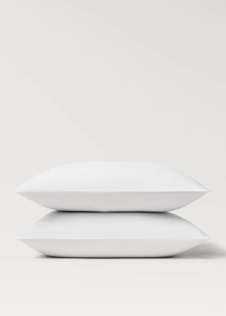 Two 500-thread count cotton percale pillowcases with rounded piping detail 60x60 cm — White