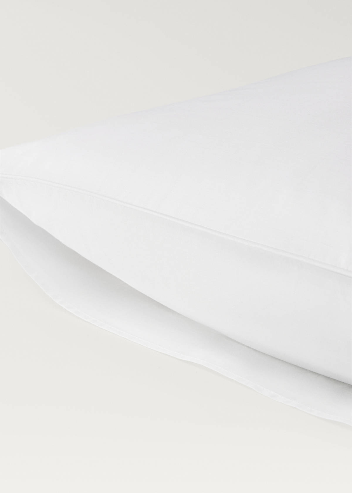 Two 500-thread count cotton percale pillowcases with rounded piping detail 60x60 cm — White