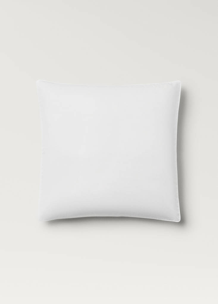 Two 500-thread count cotton percale pillowcases with rounded piping detail 60x60 cm — White