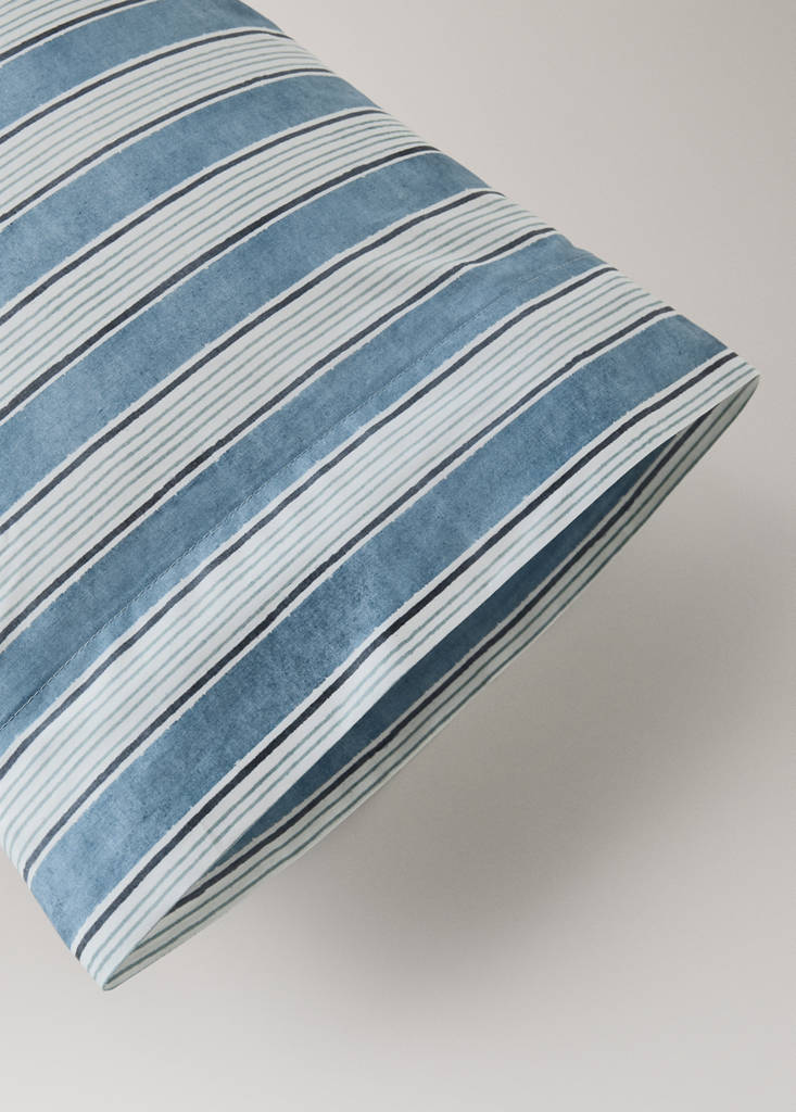 Watercolour Wide Stripe Pillow Cover 45x110 cm — Blue