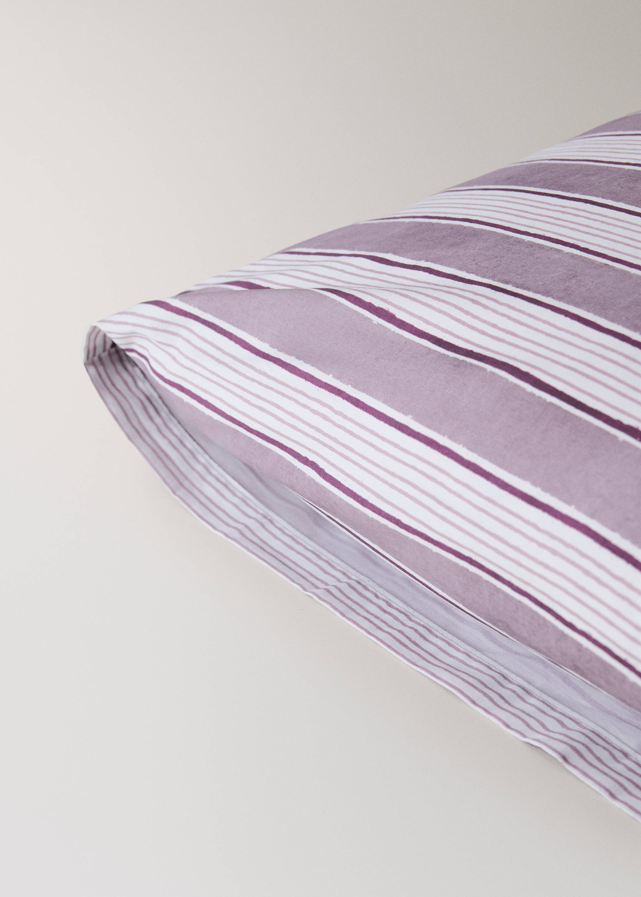 Two wide stripe watercolour pillow covers 50x75 cm - Details of the article 2