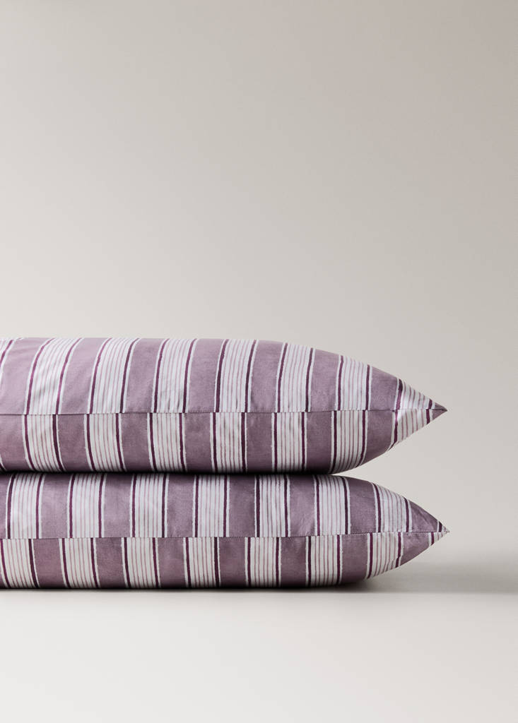 Two wide stripe watercolour pillow covers 50x75 cm — Blackberry
