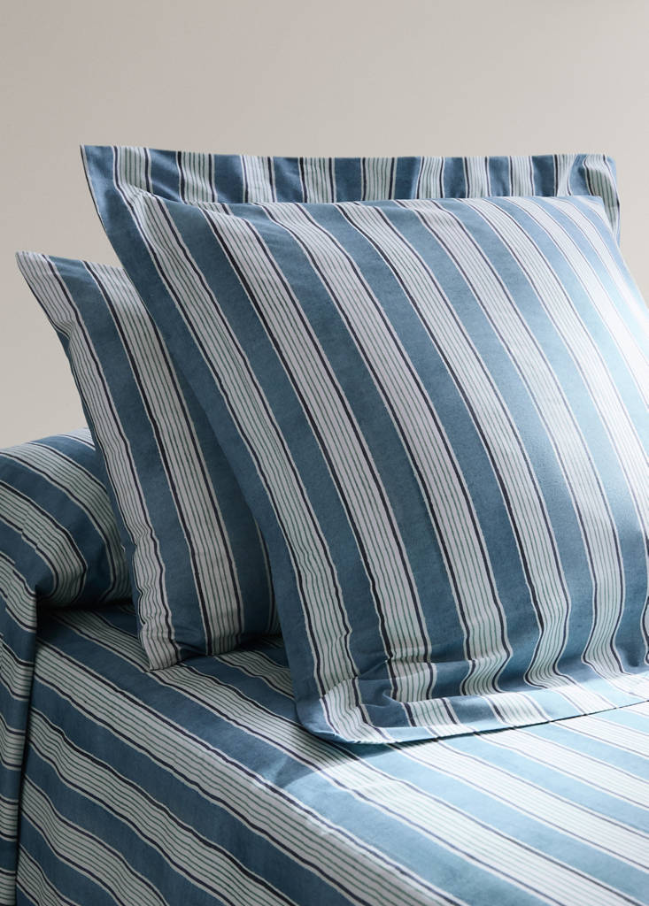 Two wide stripe watercolour pillow covers 60x60 cm — Blue