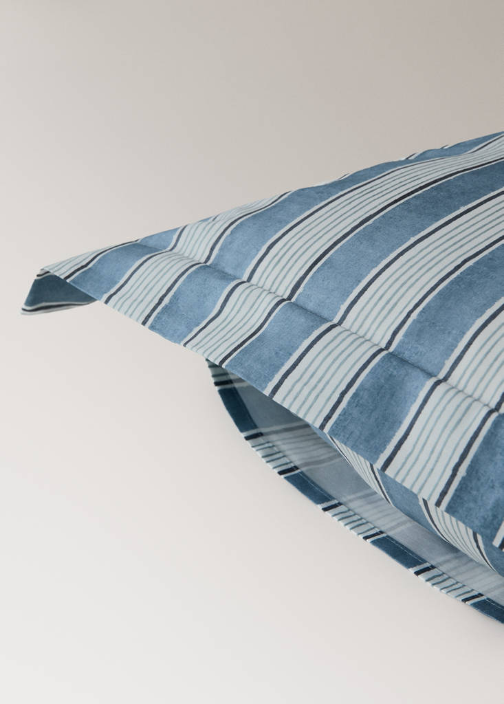 Two wide stripe watercolour pillow covers 60x60 cm — Blue
