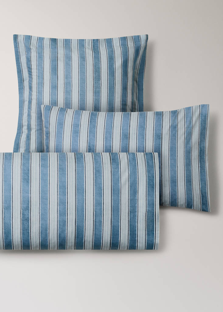 Two wide stripe watercolour pillow covers 60x60 cm — Blue