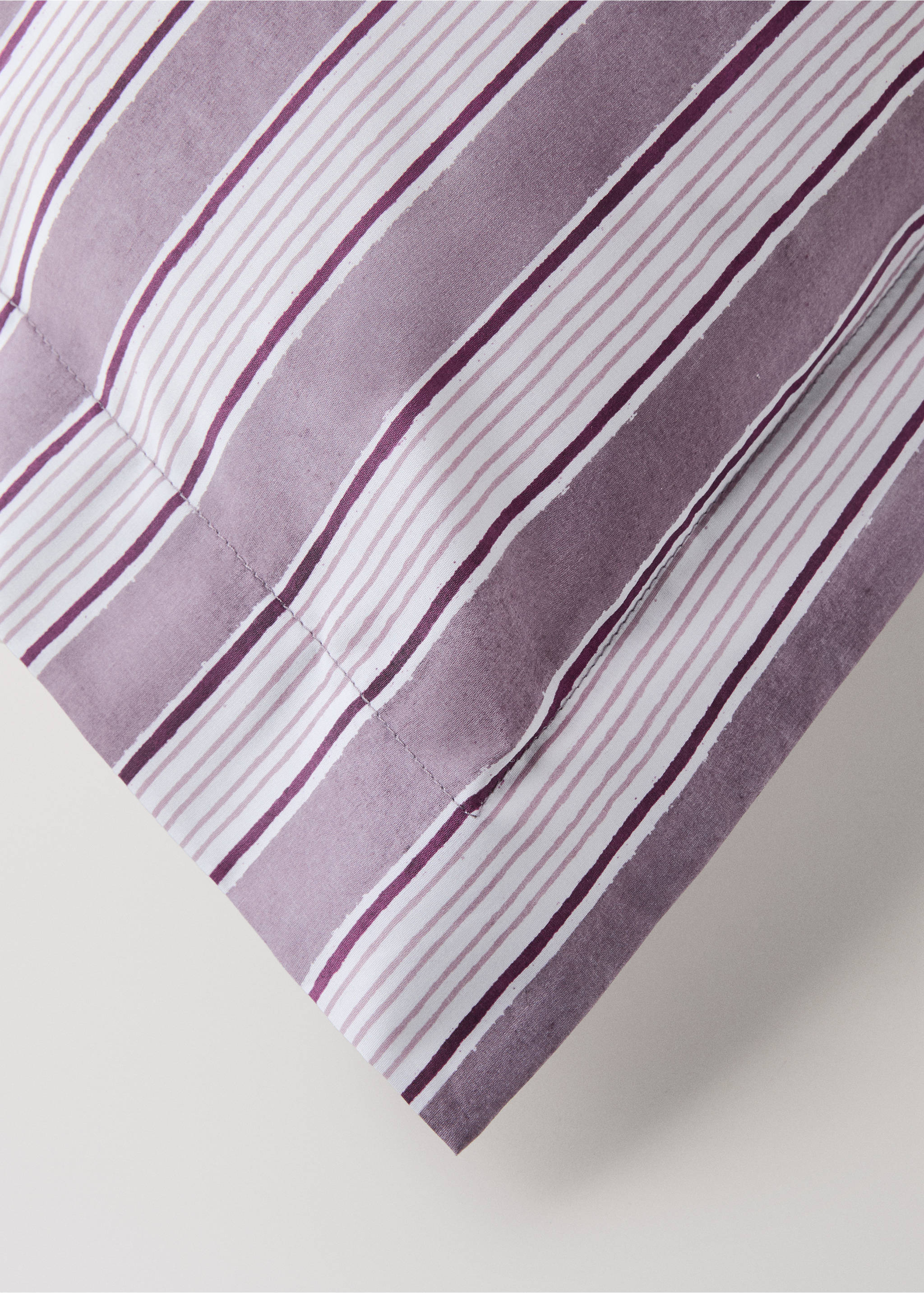 Two wide stripe watercolour pillow covers 60x60 cm - Details of the article 1, Blackberry. Ref: 27012945-00.