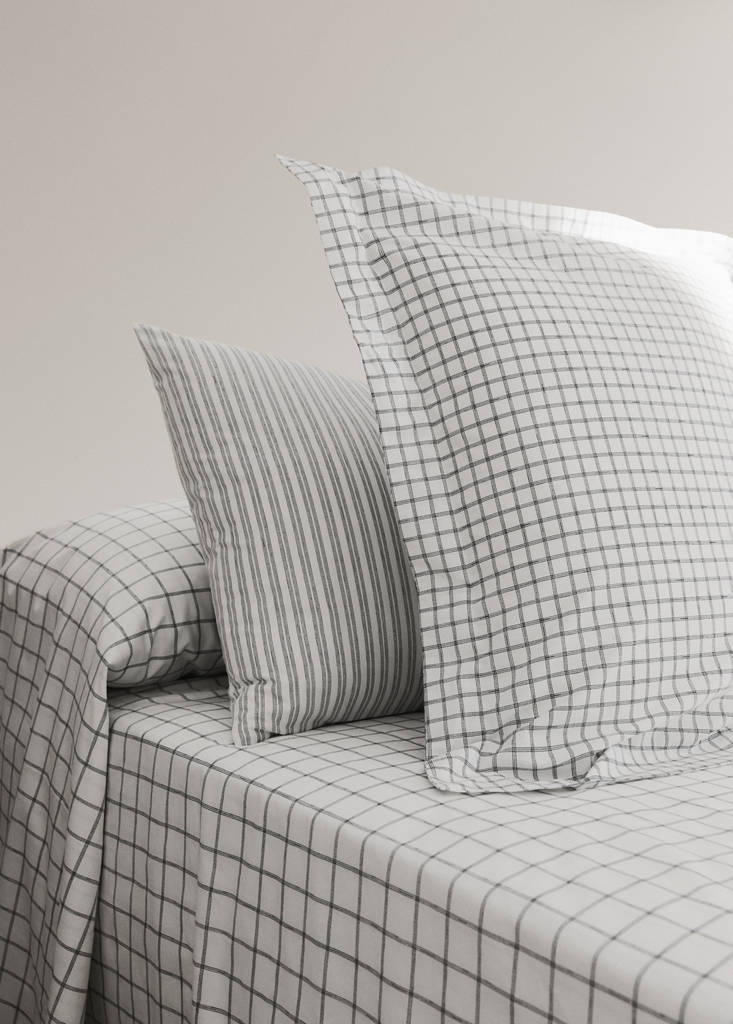 Two percale striped pillowcases 50x75 cm — Grey