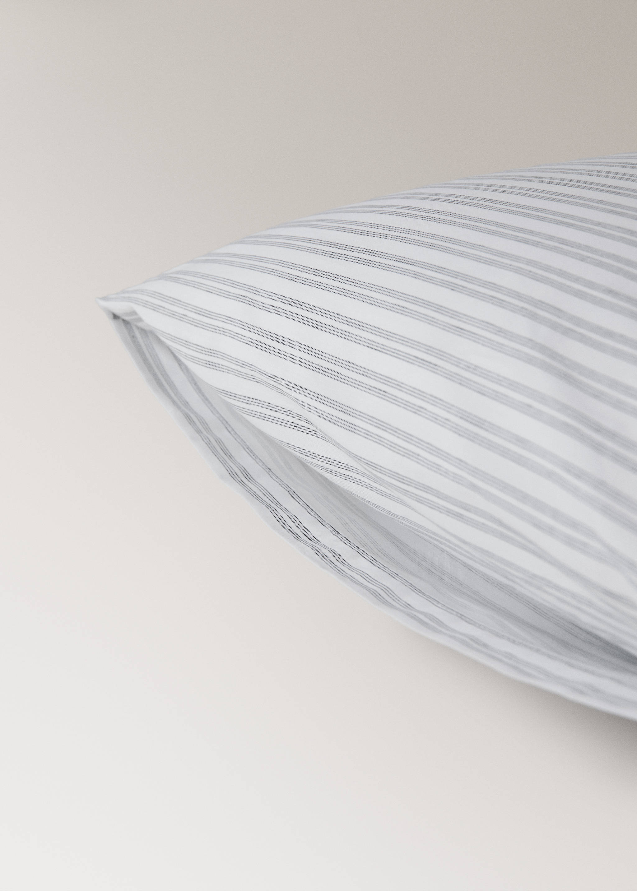 Two percale striped pillowcases 50x75 cm - Details of the article 2