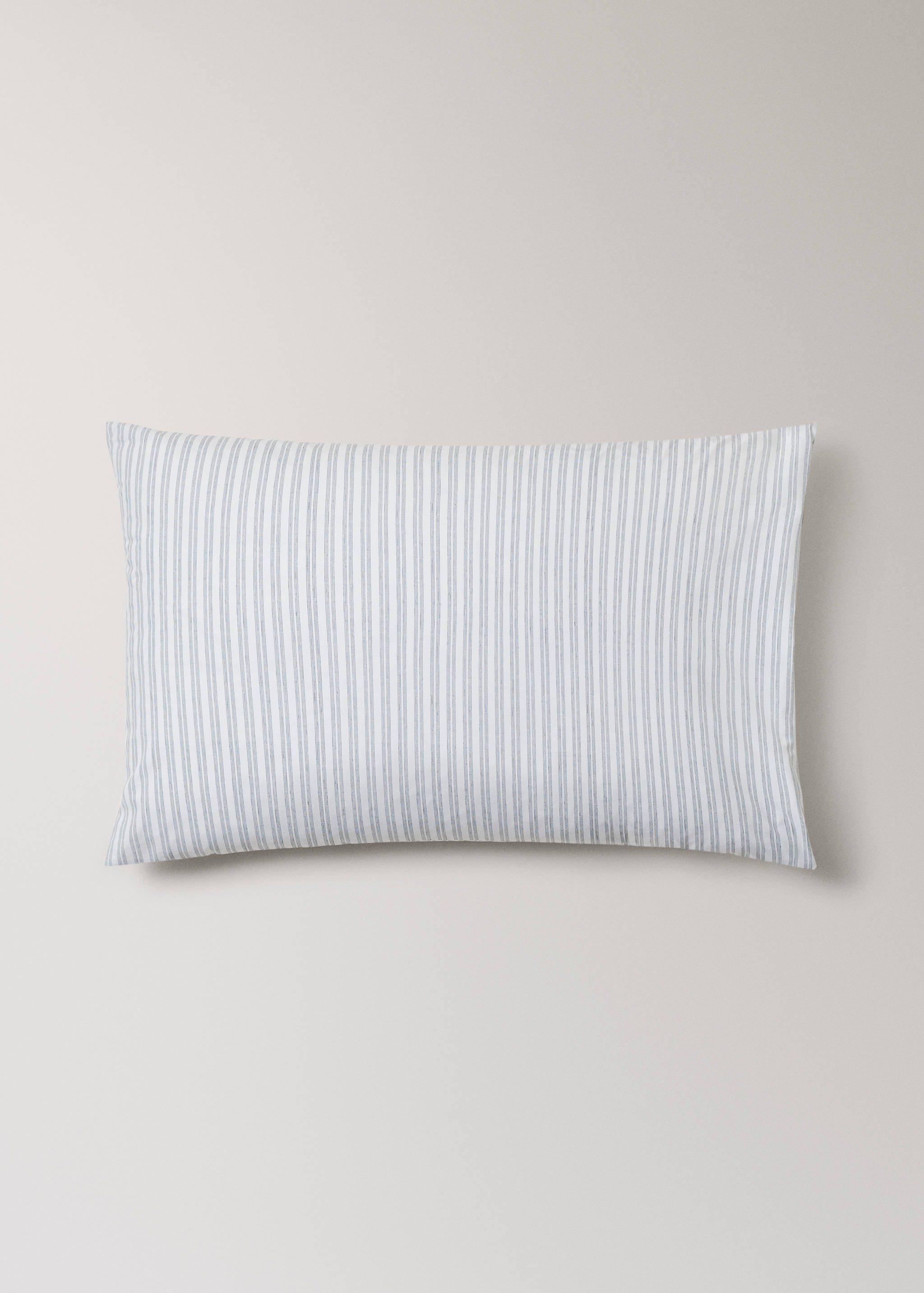 Deux taies d'oreiller percale à rayures 50x75 cm - Article sans modèle
