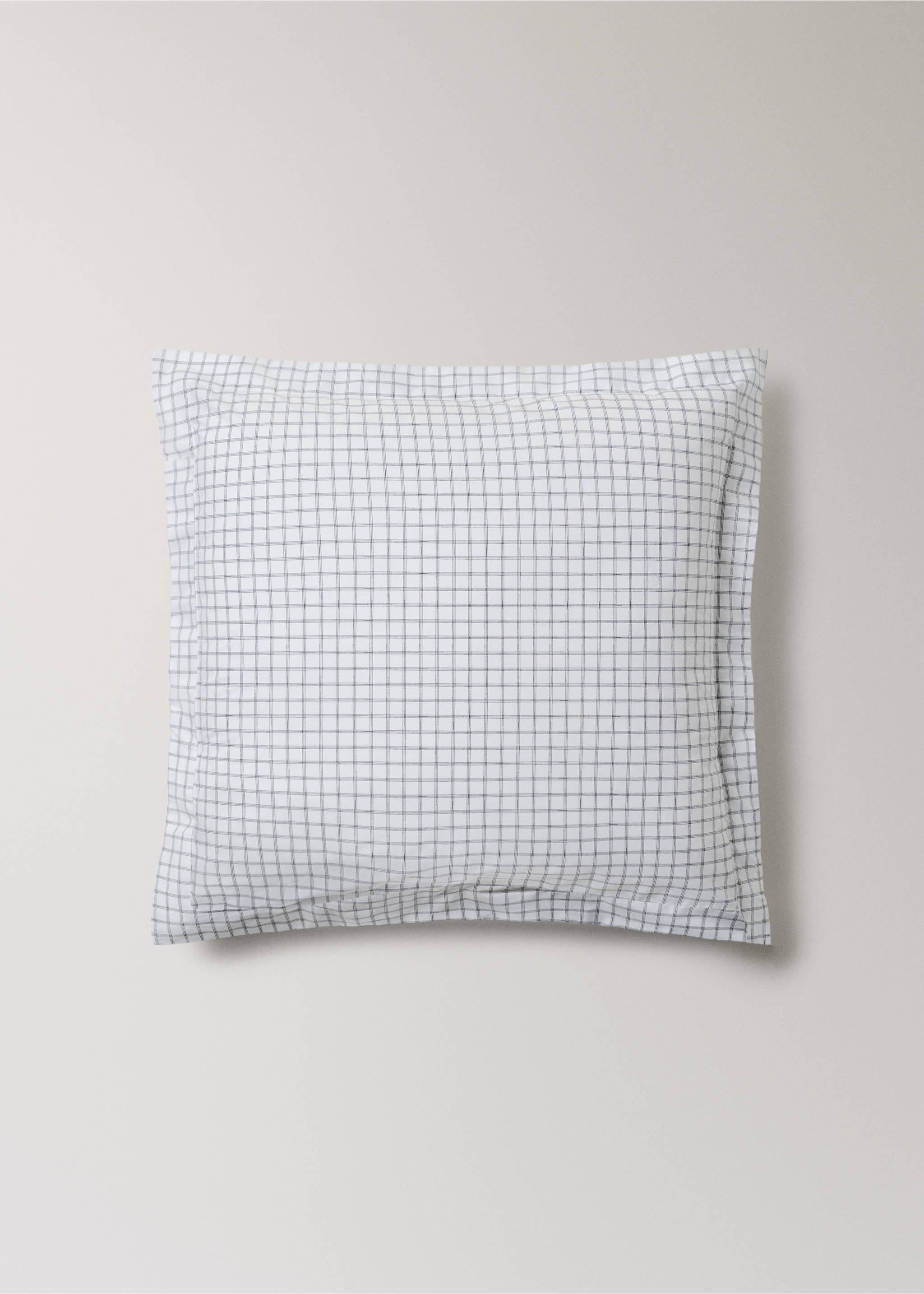 Dvije jastučnice od perkala s uzorkom kvadrata, 60x60 cm - Artikl bez modela, Siva. Ref: 27012954-00.