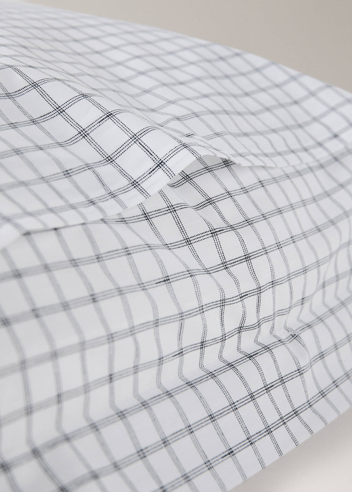 Two 60x60 cm percale checked pillowcases — Grey