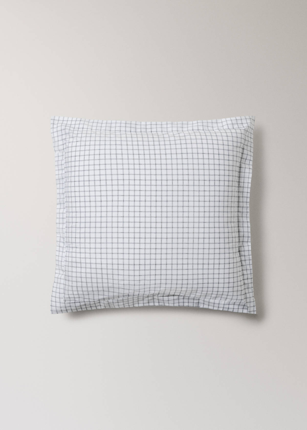 Two 60x60 cm percale checked pillowcases — Grey