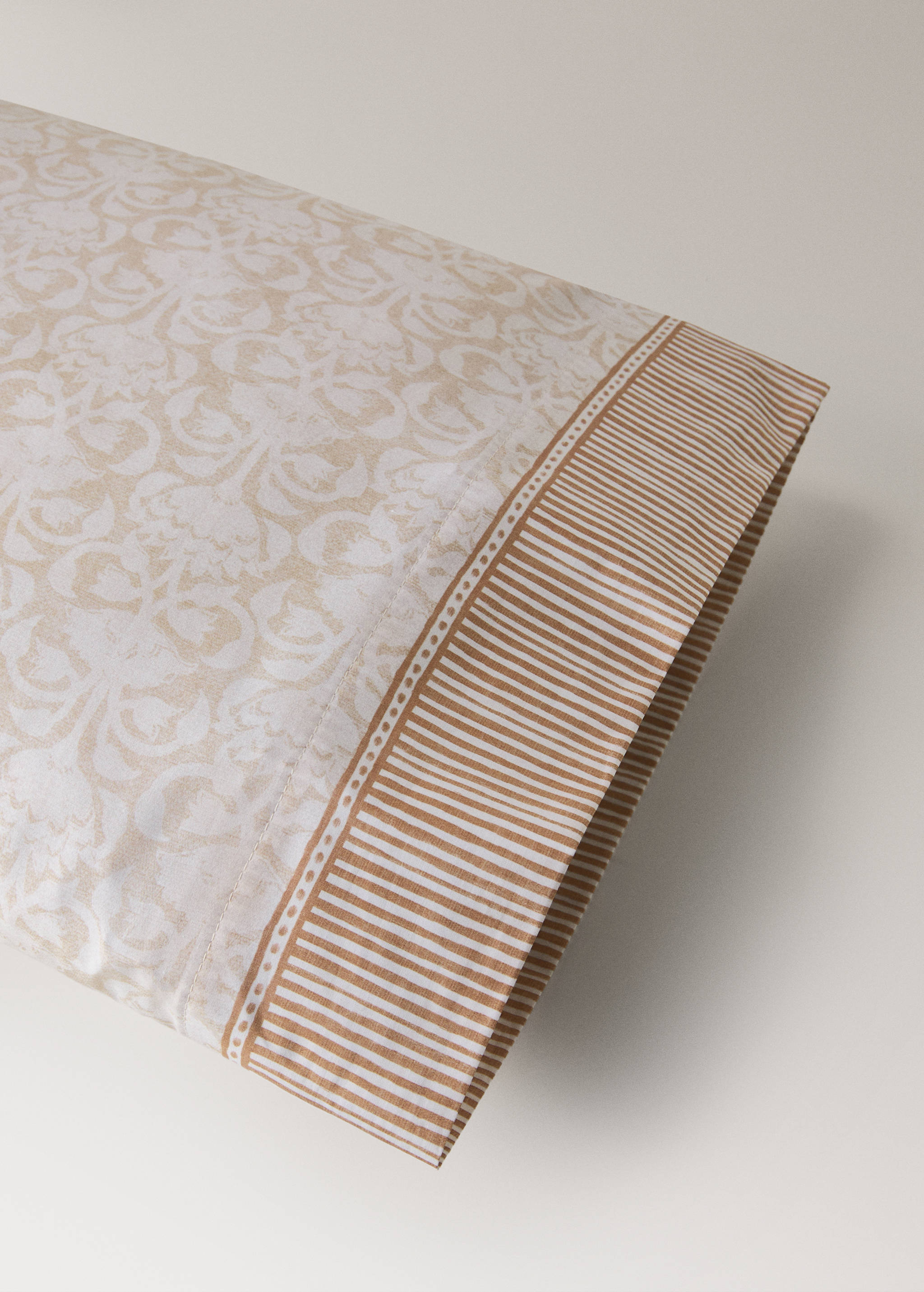 Perkálpamut párnahuzatok virágmintás szegéllyel, 45x10 cm - A termék adatai 2