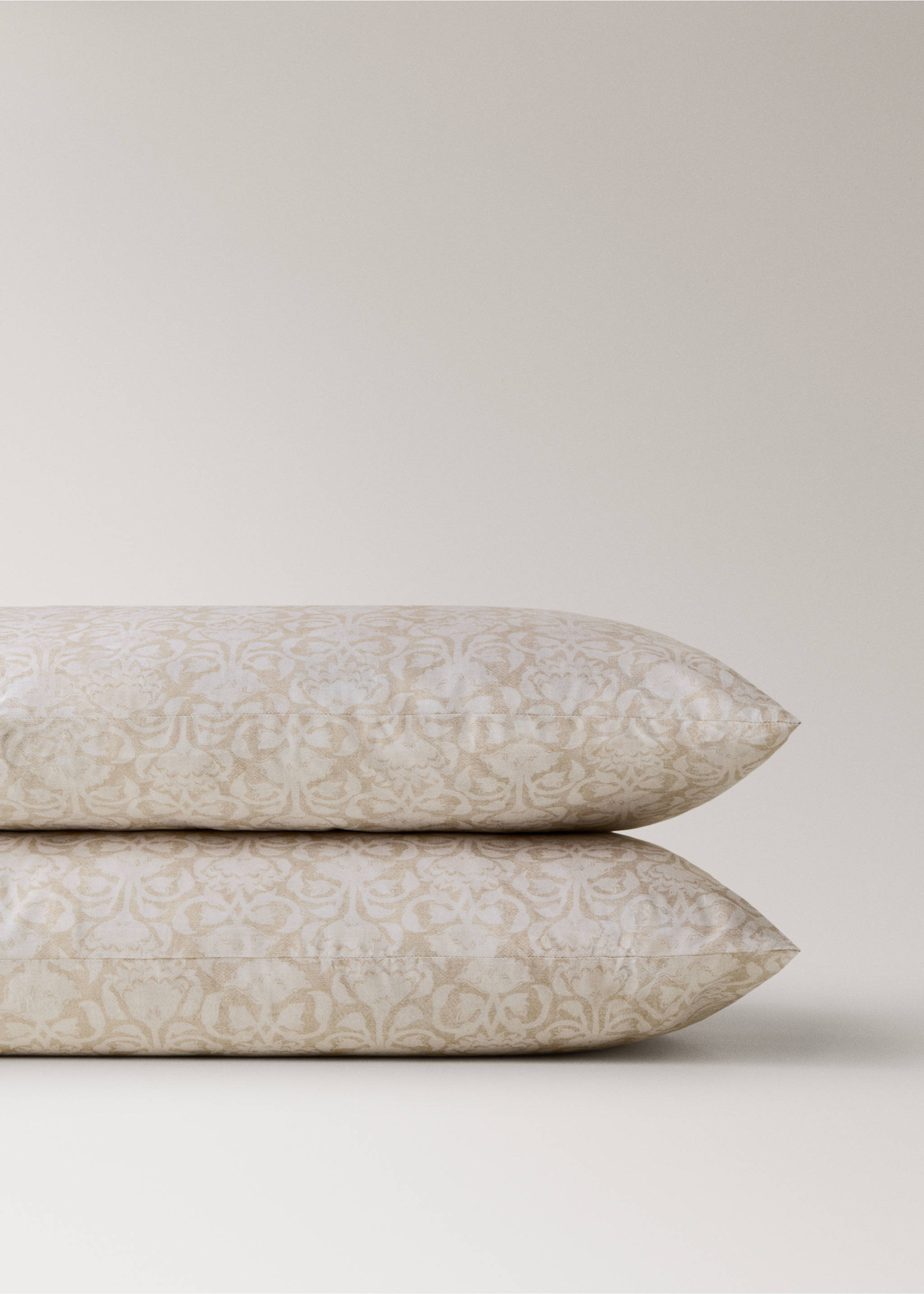cotton percale pillowcases with floral border design 50x75cm - Details of the article 3, Ochre. Ref: 27012956-00.