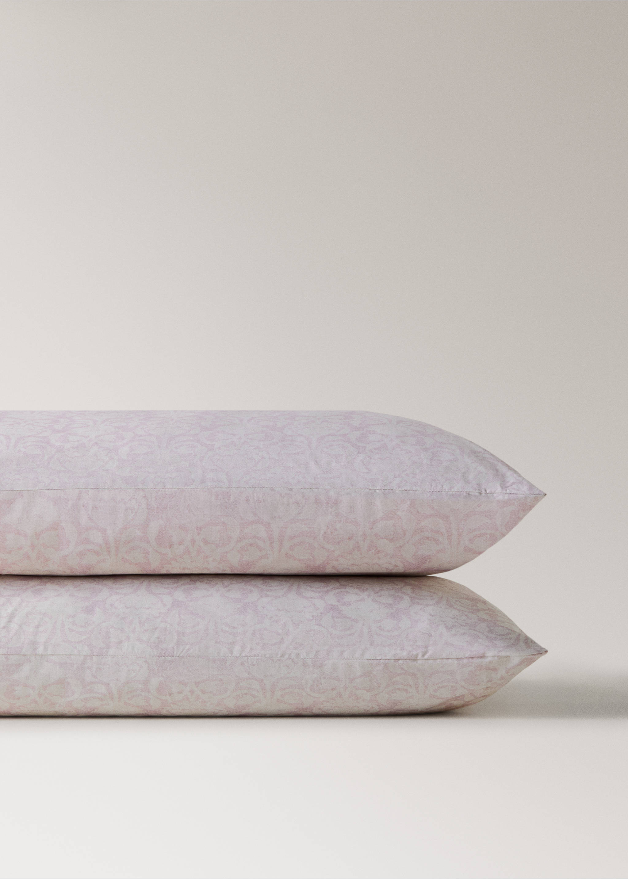 cotton percale pillowcases with floral border design 50x75cm - Details of the article 3, Pastel Pink. Ref: 27012956-00.