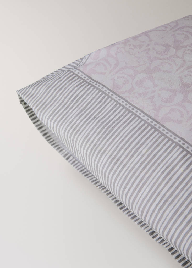 Floral border percale cotton pillow covers 60x60cm — Pastel Pink