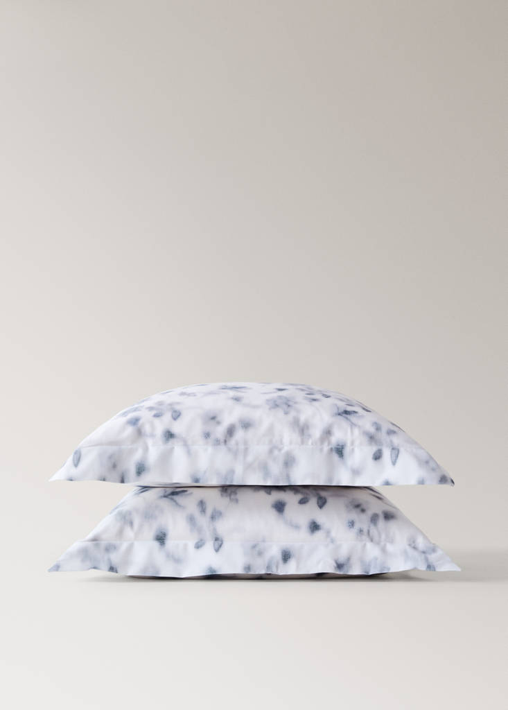 Two faded floral percale pillowcases 60x60 cm — Blue