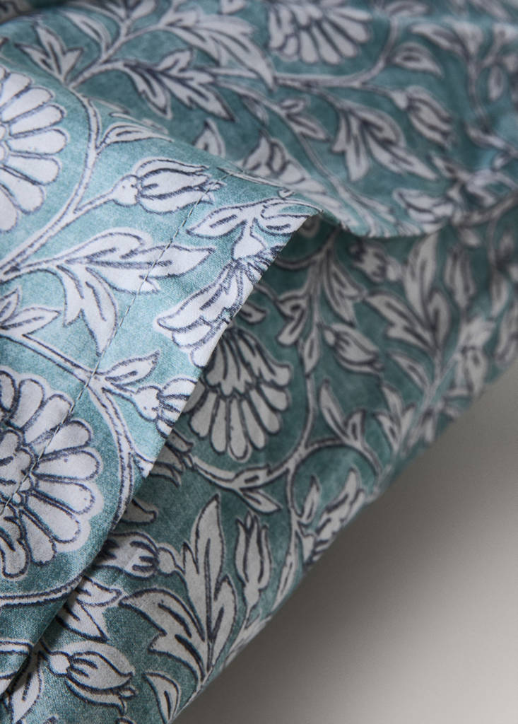 Two decorative floral print pillowcases 50x75 cm — Aqua Green